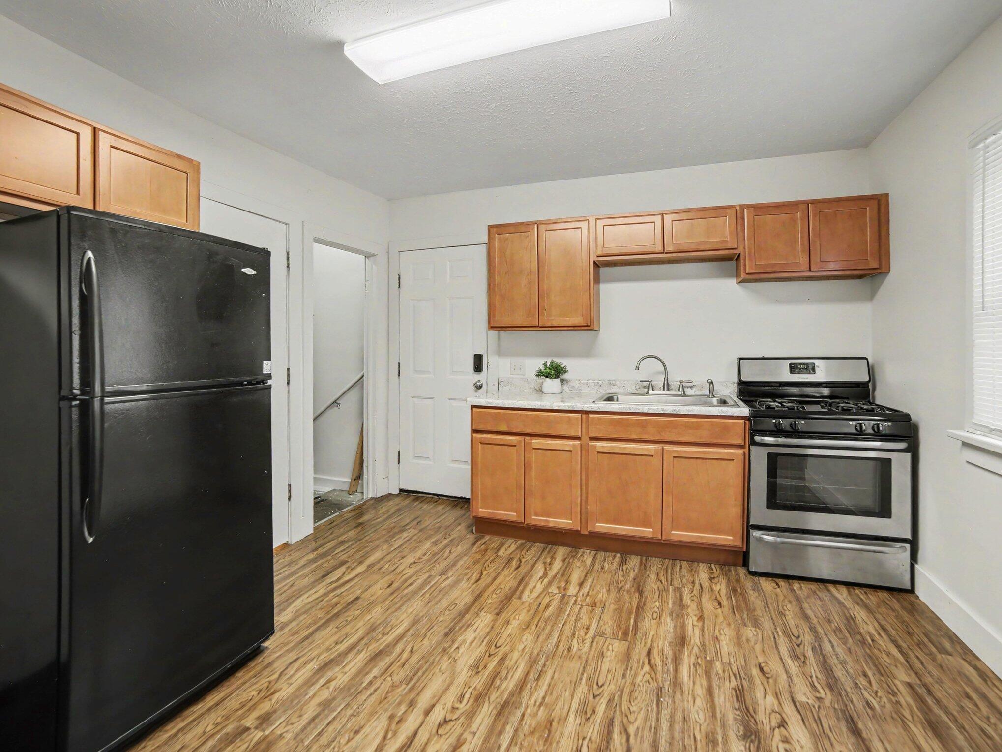 1656 Park Street Muskegon MI 49441