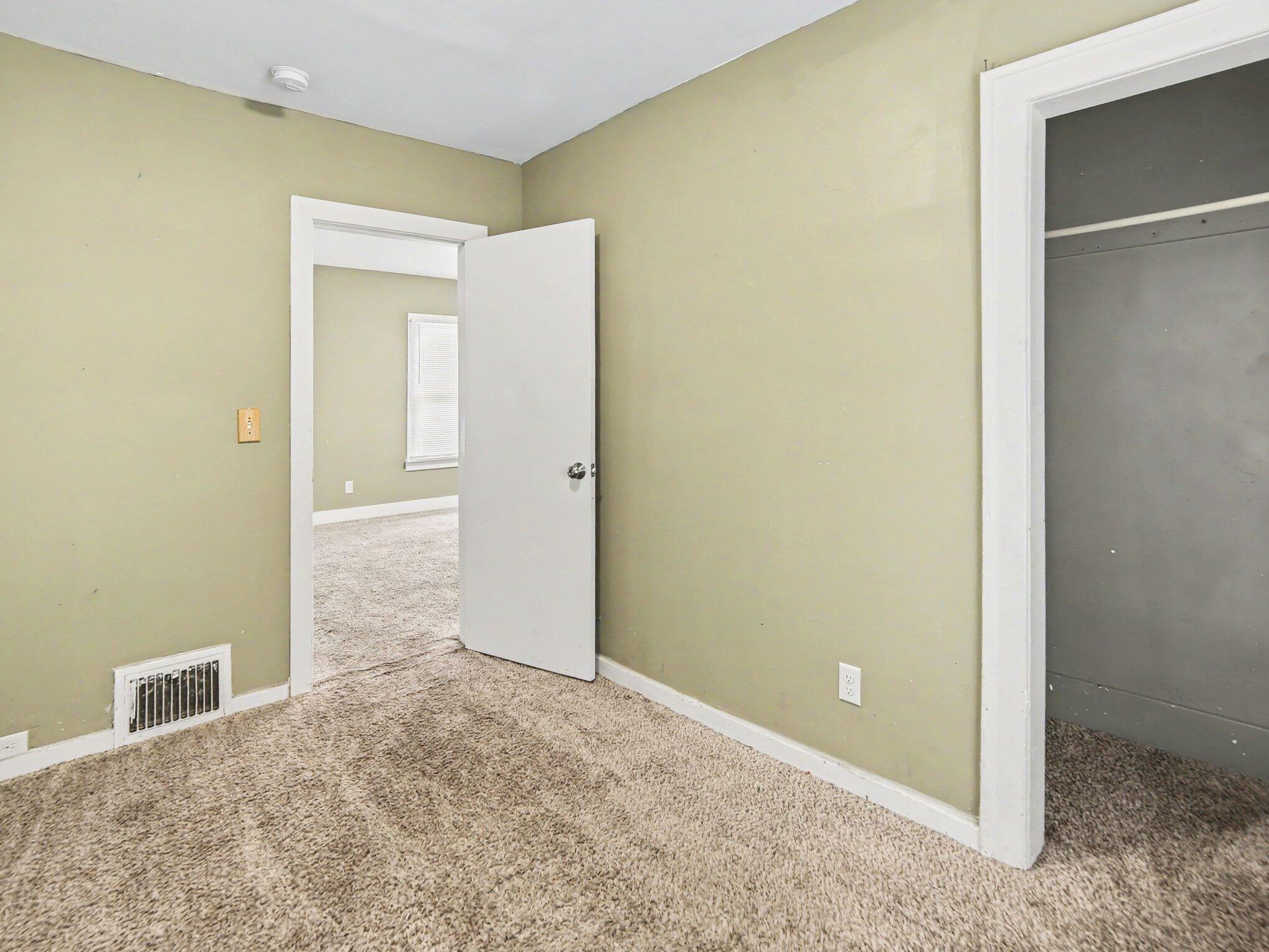 1656 Park Street Muskegon MI 49441