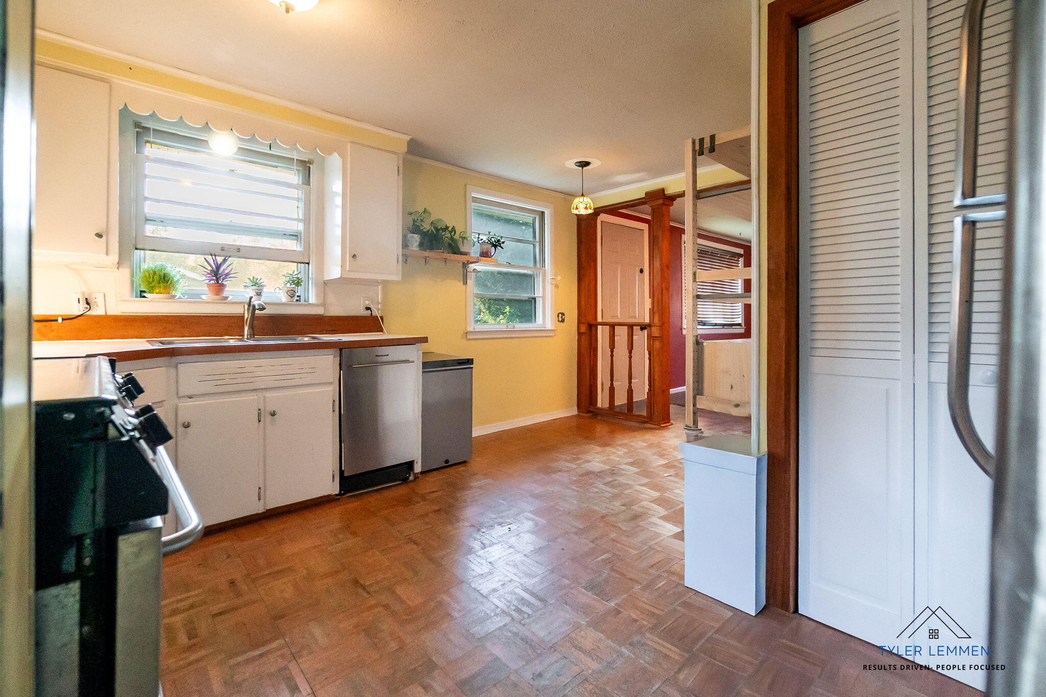 664 Midway Avenue Holland MI 49423