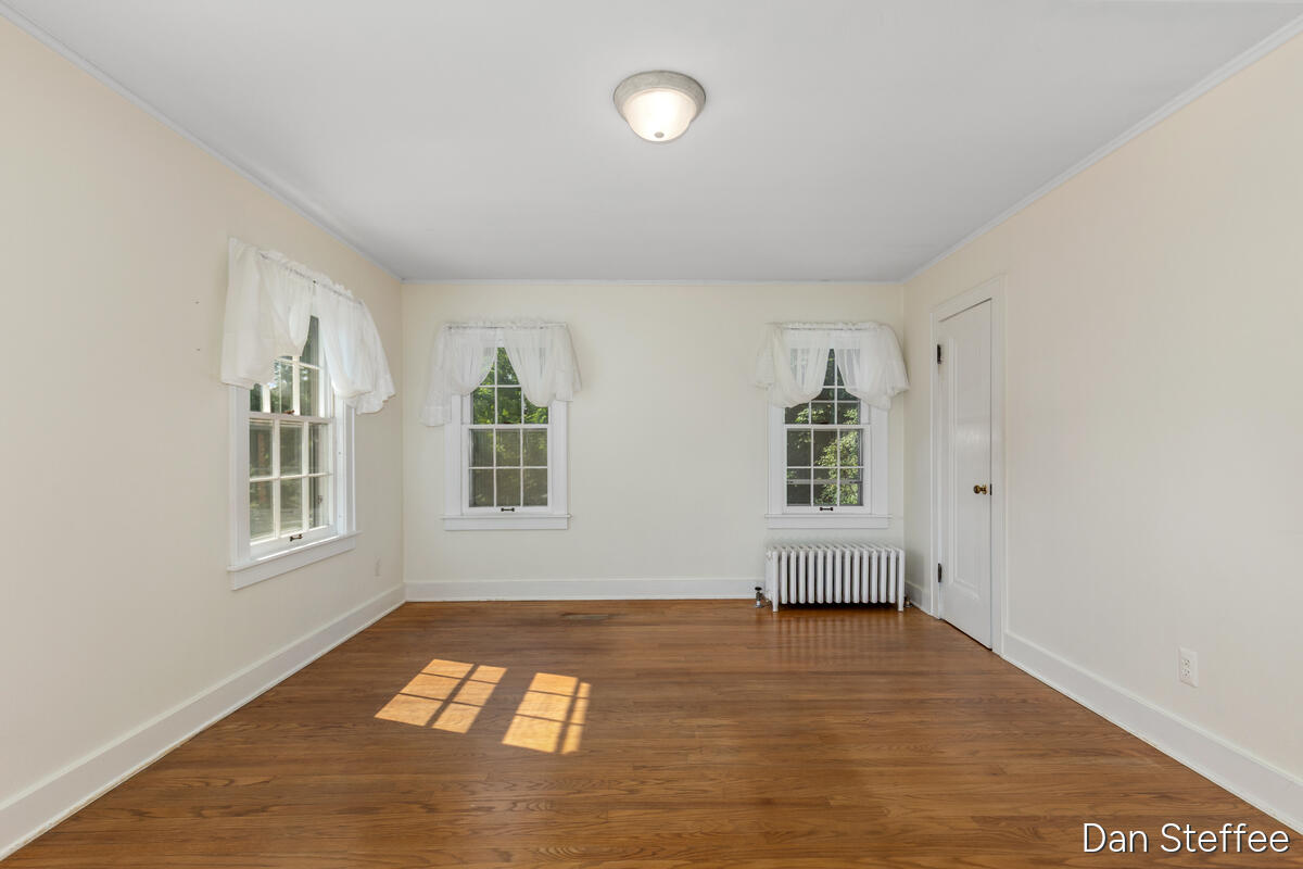 23 Alten Avenue NE Grand Rapids MI 49503