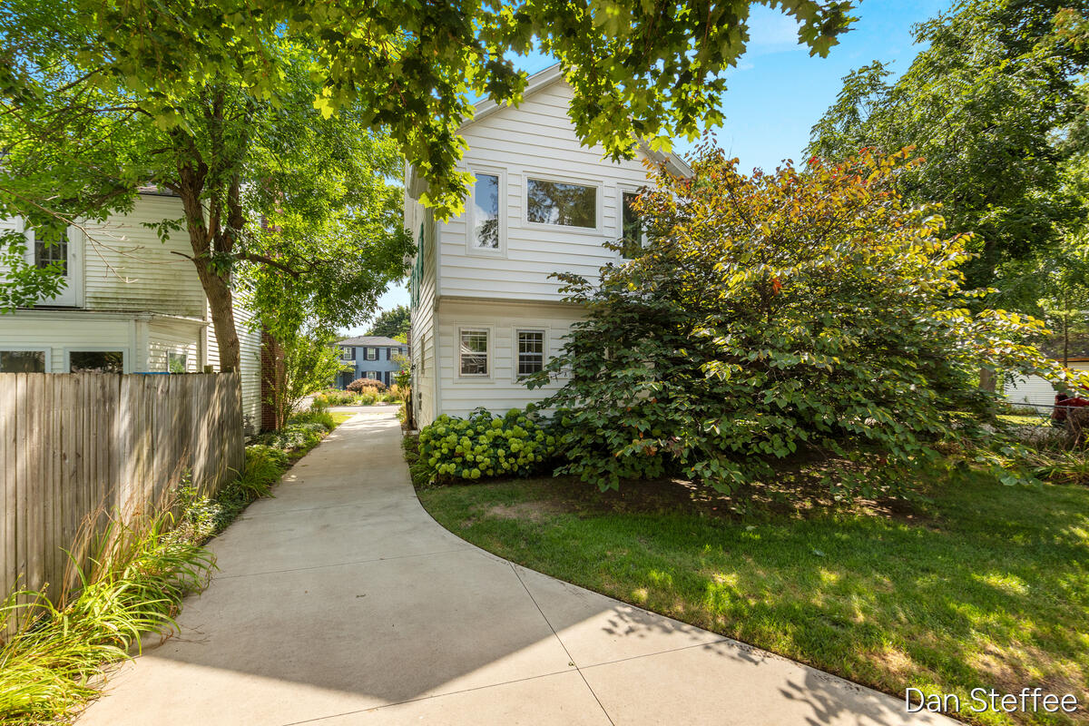 23 Alten Avenue NE Grand Rapids MI 49503