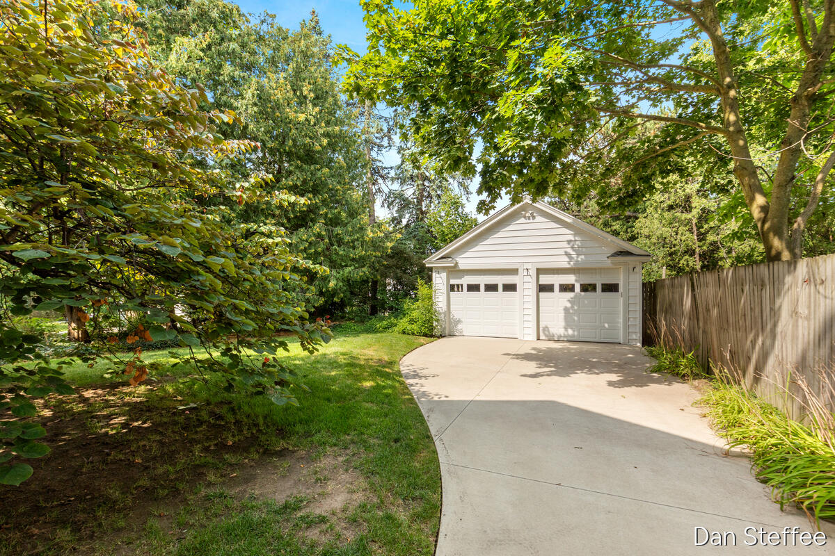 23 Alten Avenue NE Grand Rapids MI 49503