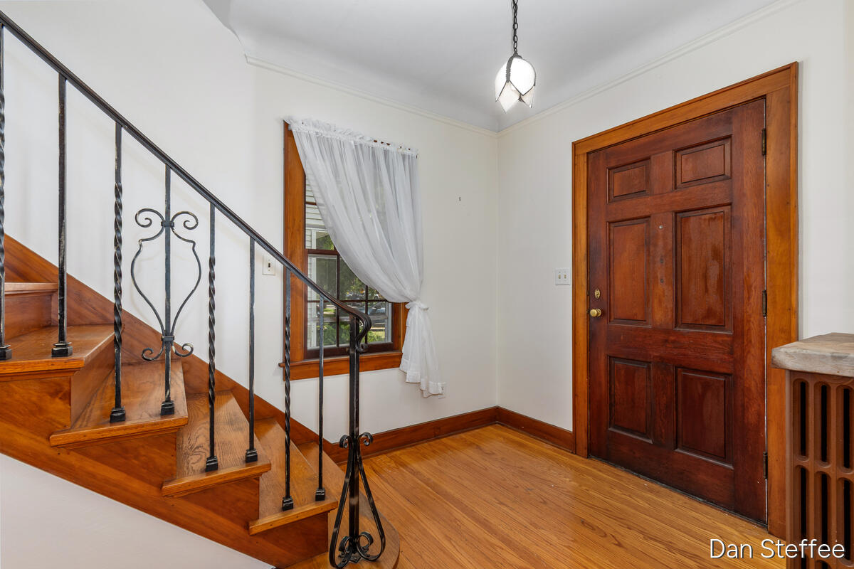 23 Alten Avenue NE Grand Rapids MI 49503