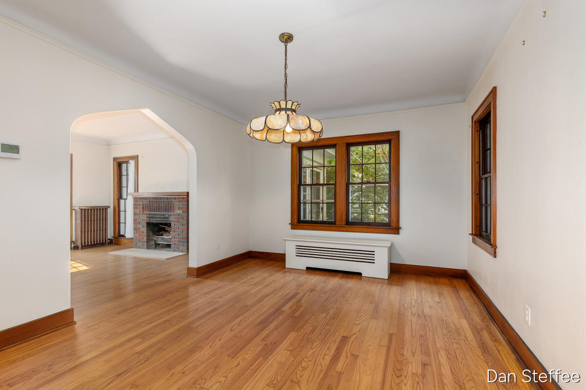 23 Alten Avenue NE Grand Rapids MI 49503