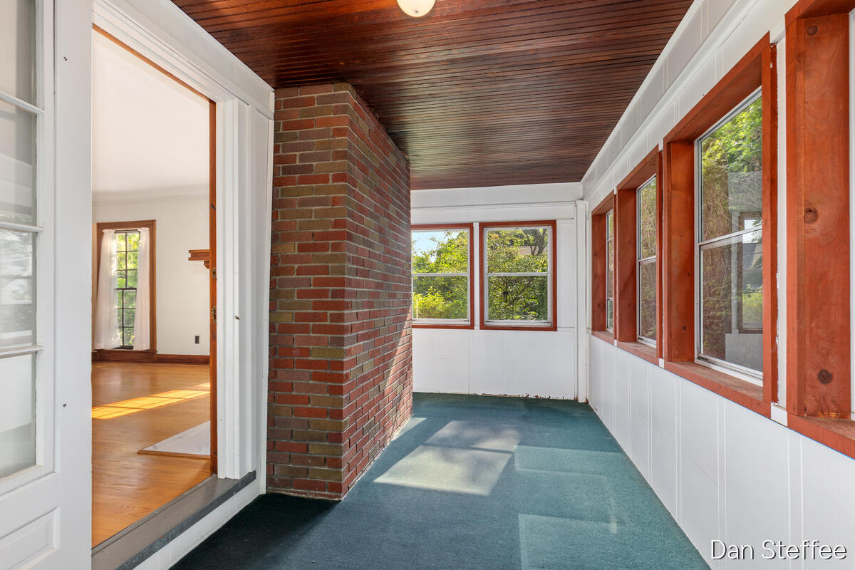 23 Alten Avenue NE Grand Rapids MI 49503