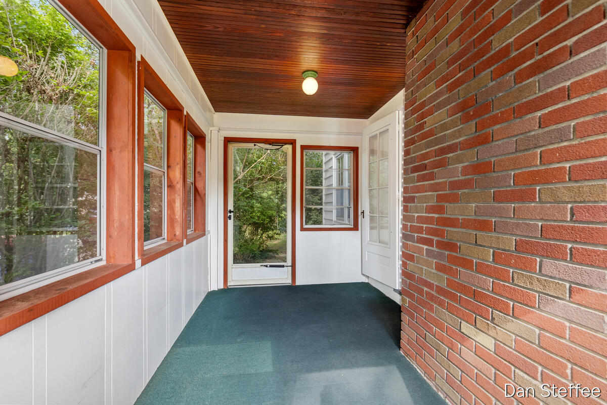 23 Alten Avenue NE Grand Rapids MI 49503