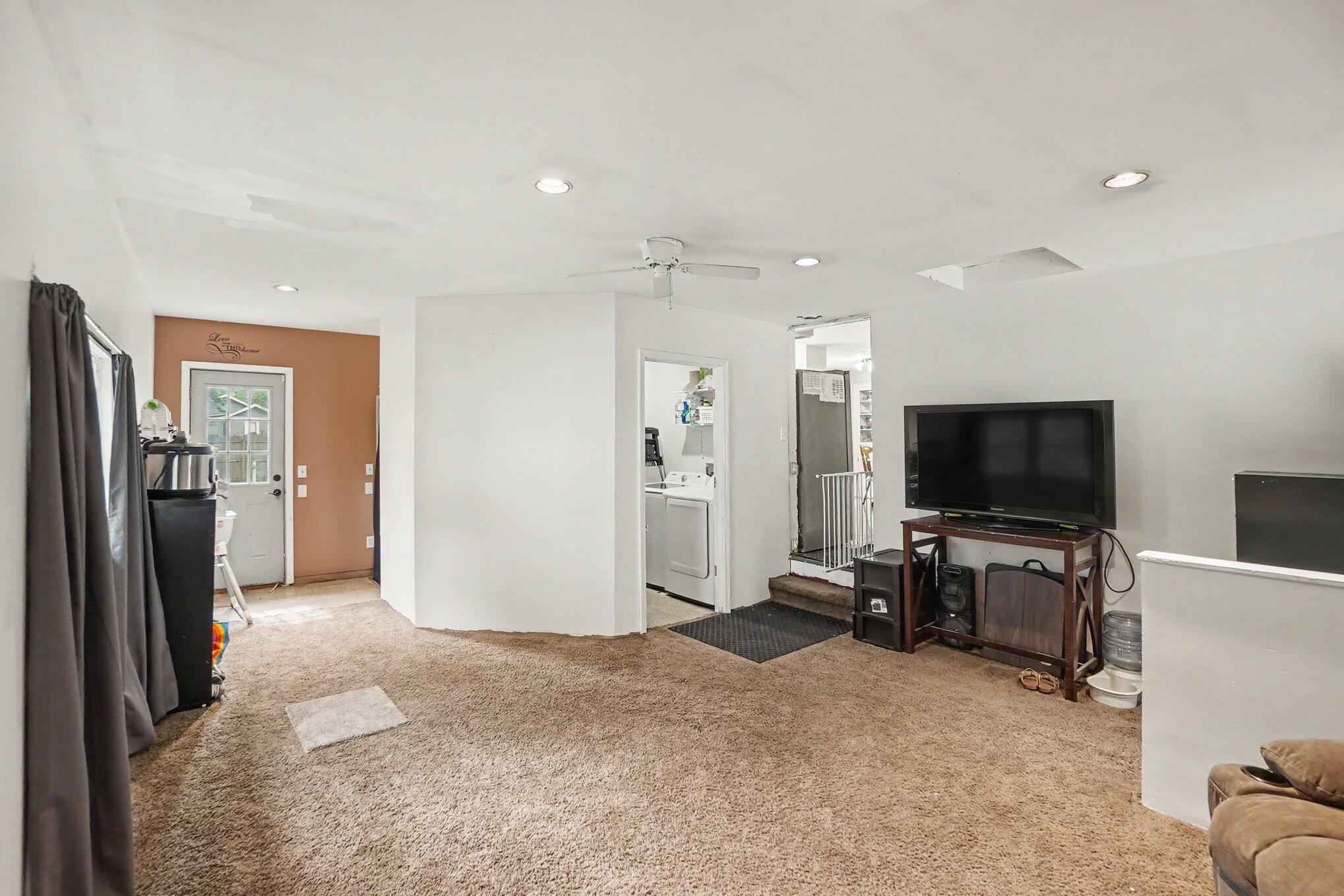 1277 Francis Avenue Muskegon MI 49442