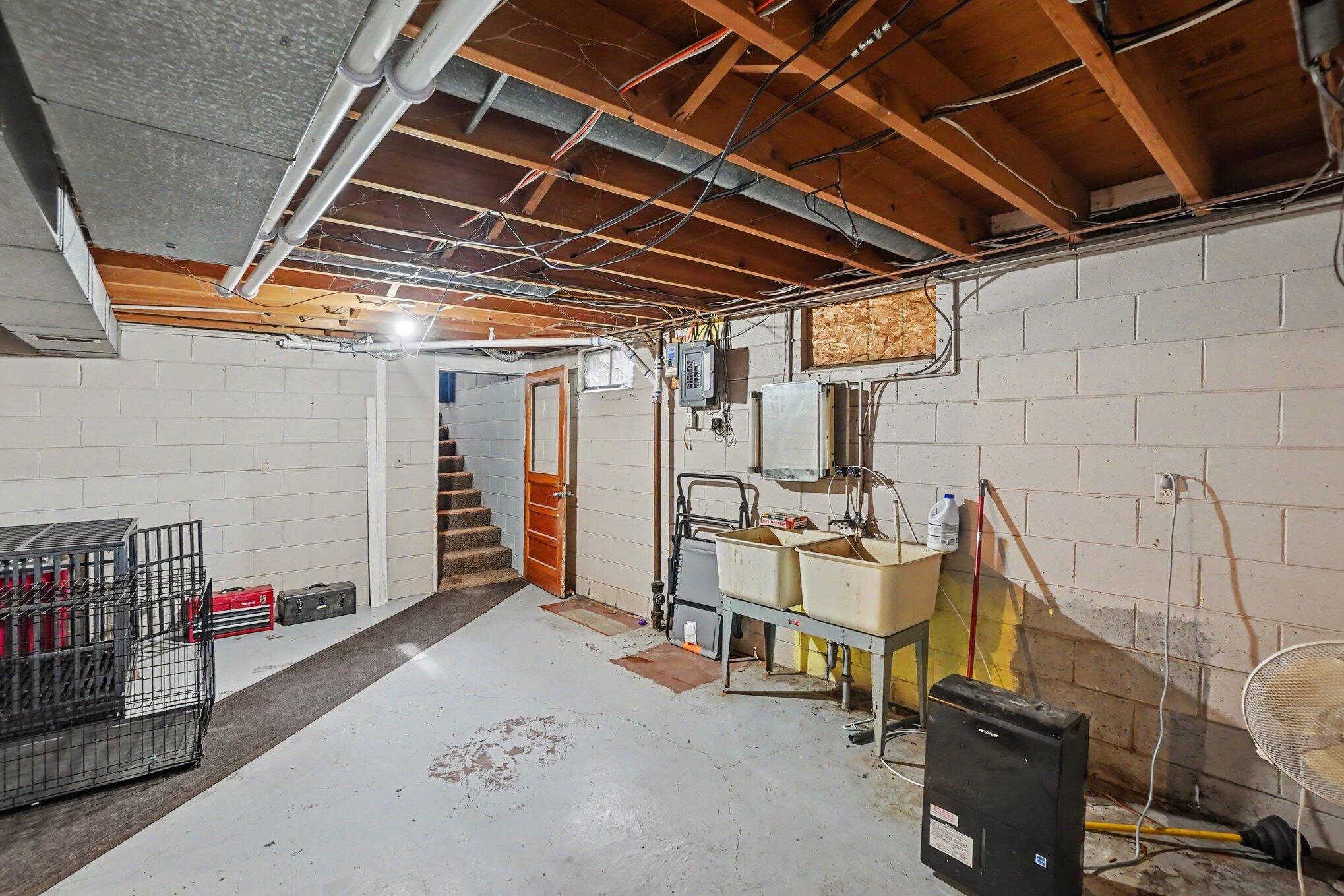 1277 Francis Avenue Muskegon MI 49442