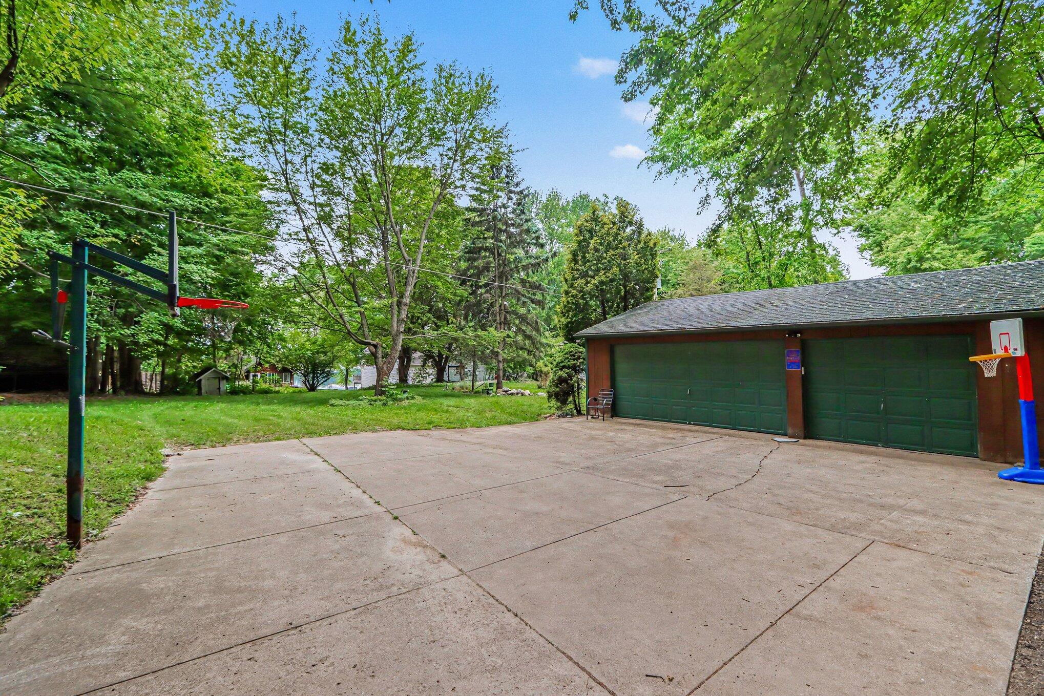 2535 Miner Lake Drive Allegan MI 49010