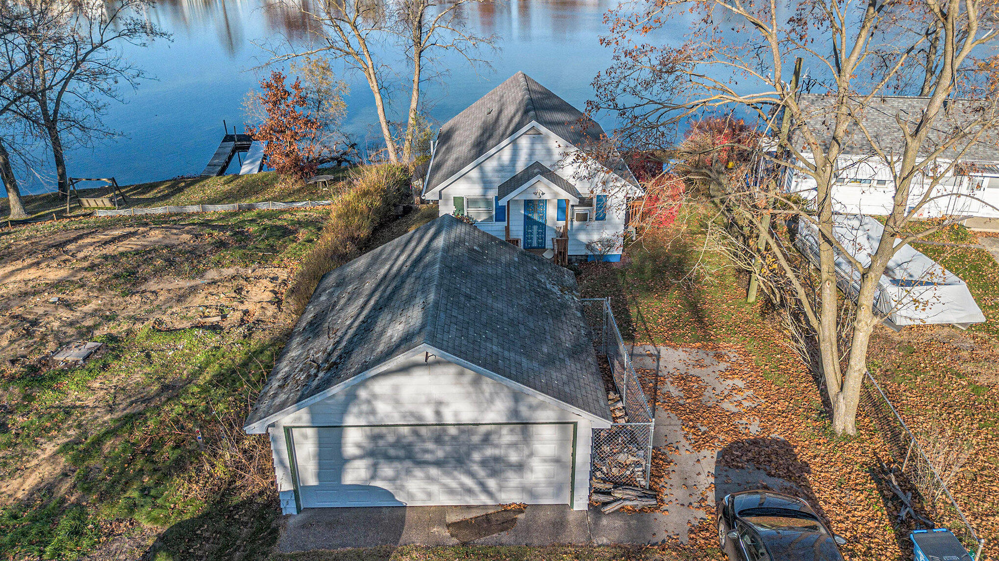 24998 Lakeshore Drive Dowagiac MI 49047