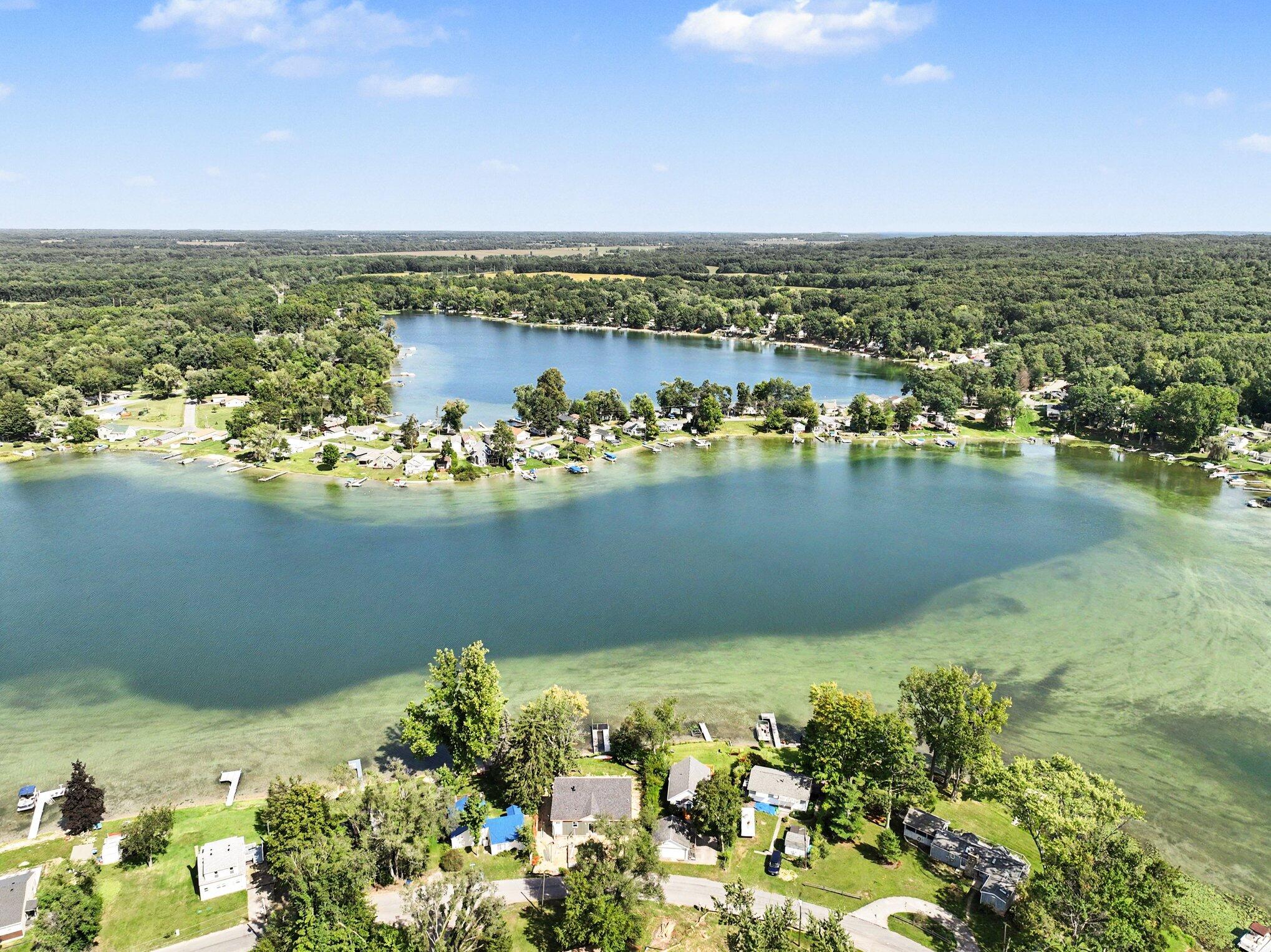 24998 Lakeshore Drive Dowagiac MI 49047