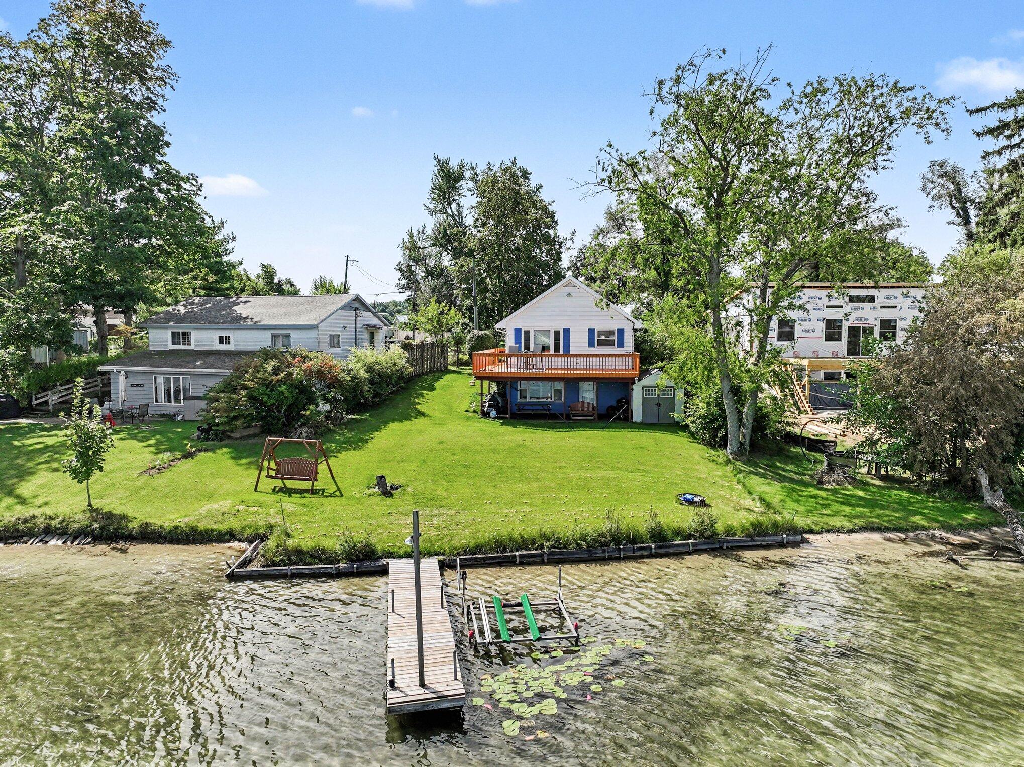 24998 Lakeshore Drive Dowagiac MI 49047