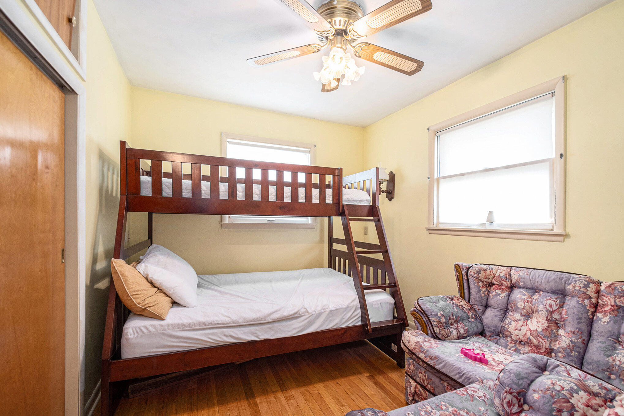 24998 Lakeshore Drive Dowagiac MI 49047