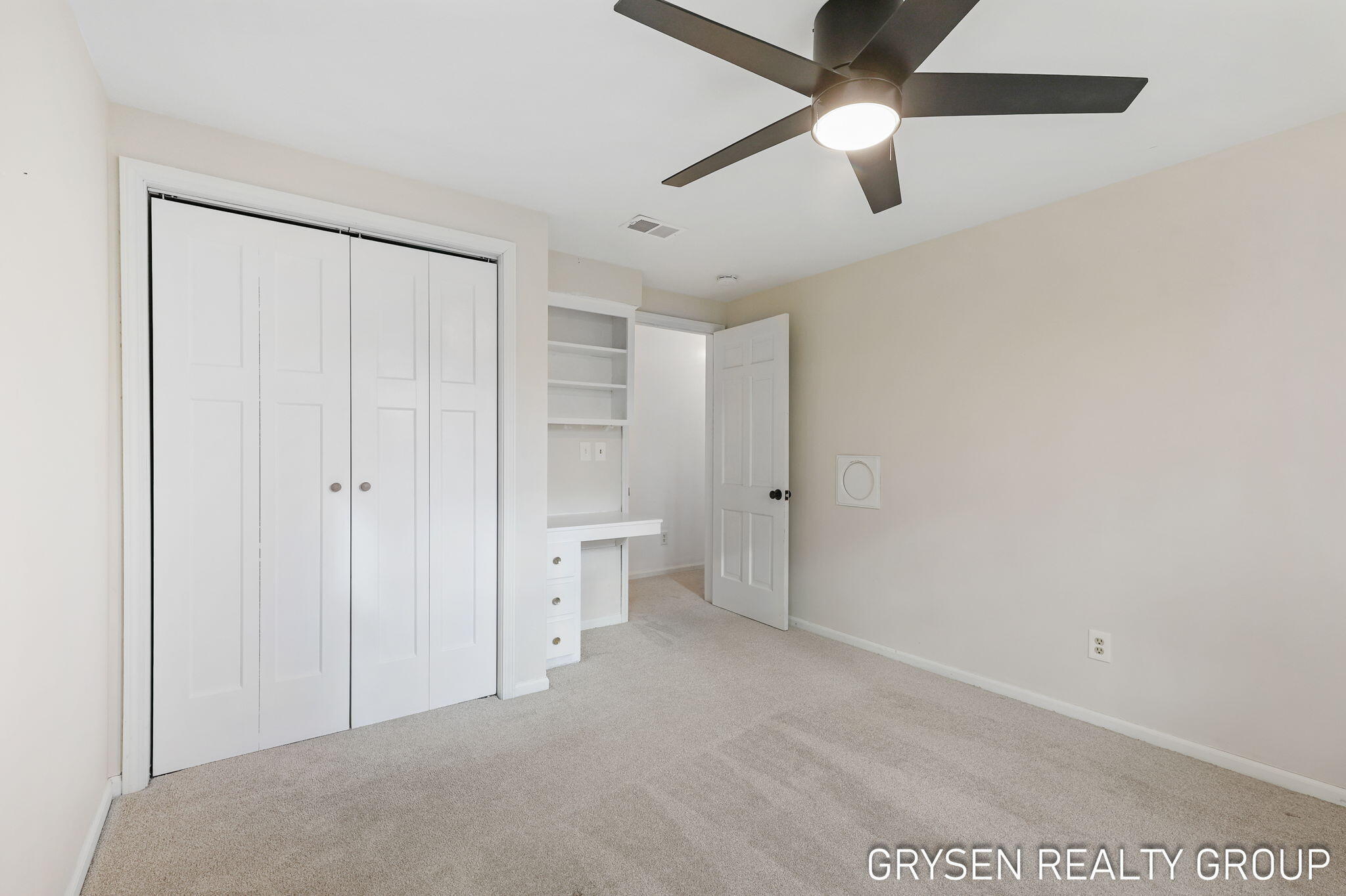 2735 Barfield Drive SE Grand Rapids MI 49546