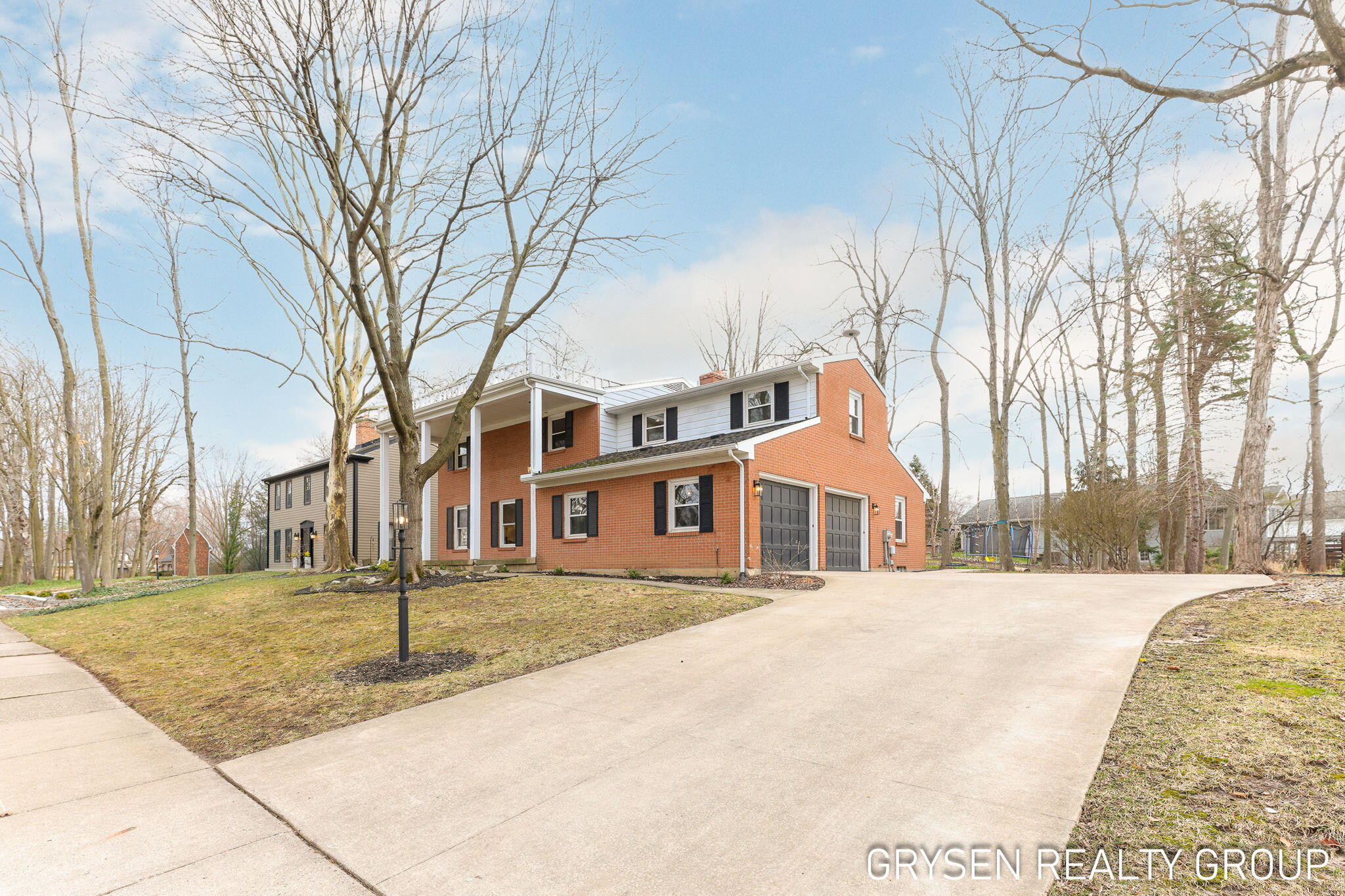 2735 Barfield Drive SE Grand Rapids MI 49546