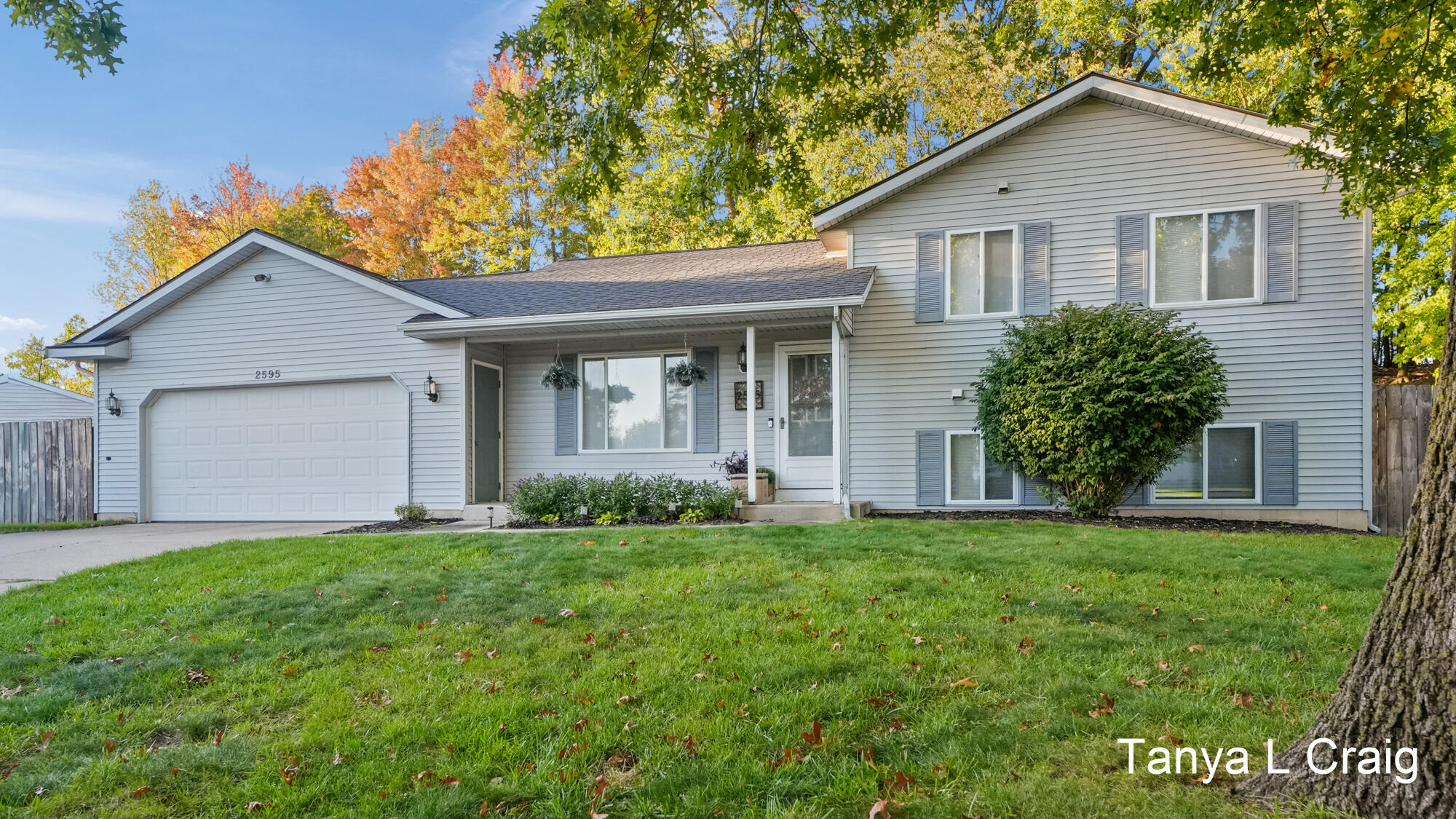 2595 Walker Woods Court NW Grand Rapids MI 49544