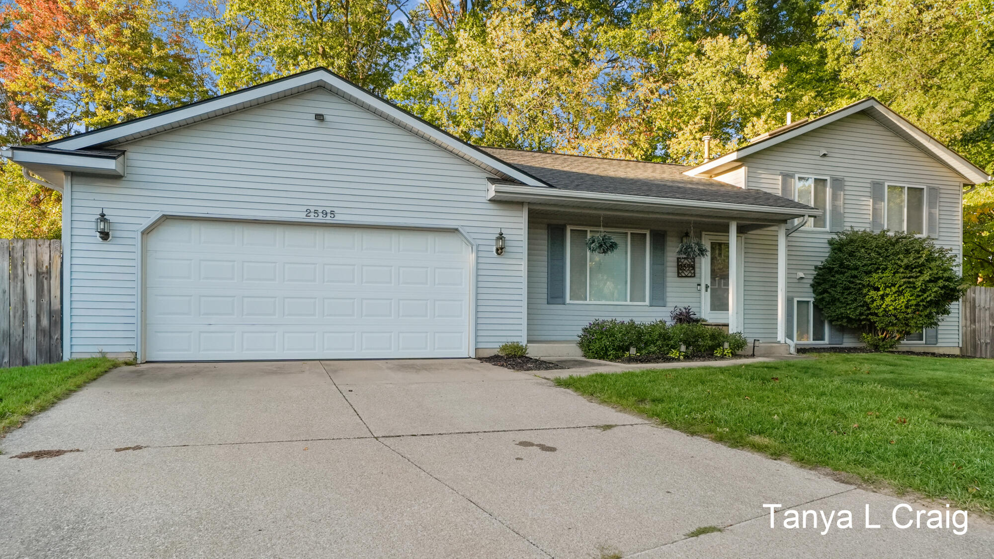 2595 Walker Woods Court NW Grand Rapids MI 49544