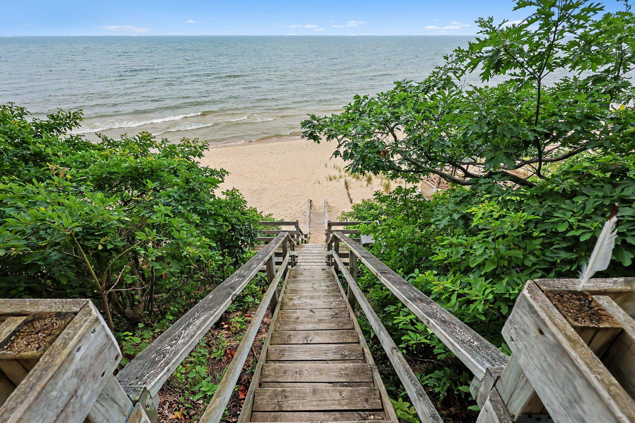 17950 Holcomb Road Grand Haven MI 49417