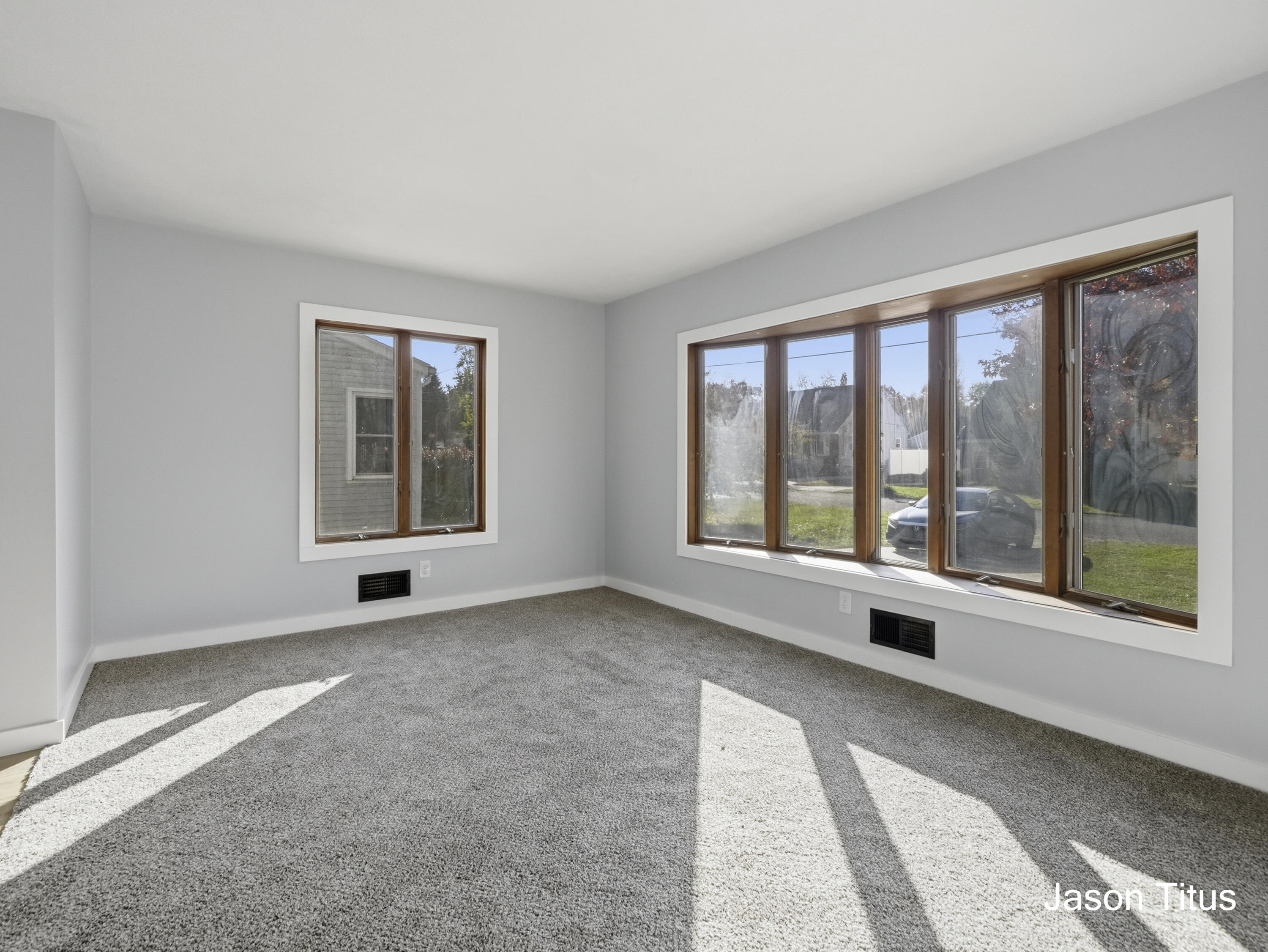 4244 NE Lester Drive NE Grand Rapids MI 49525