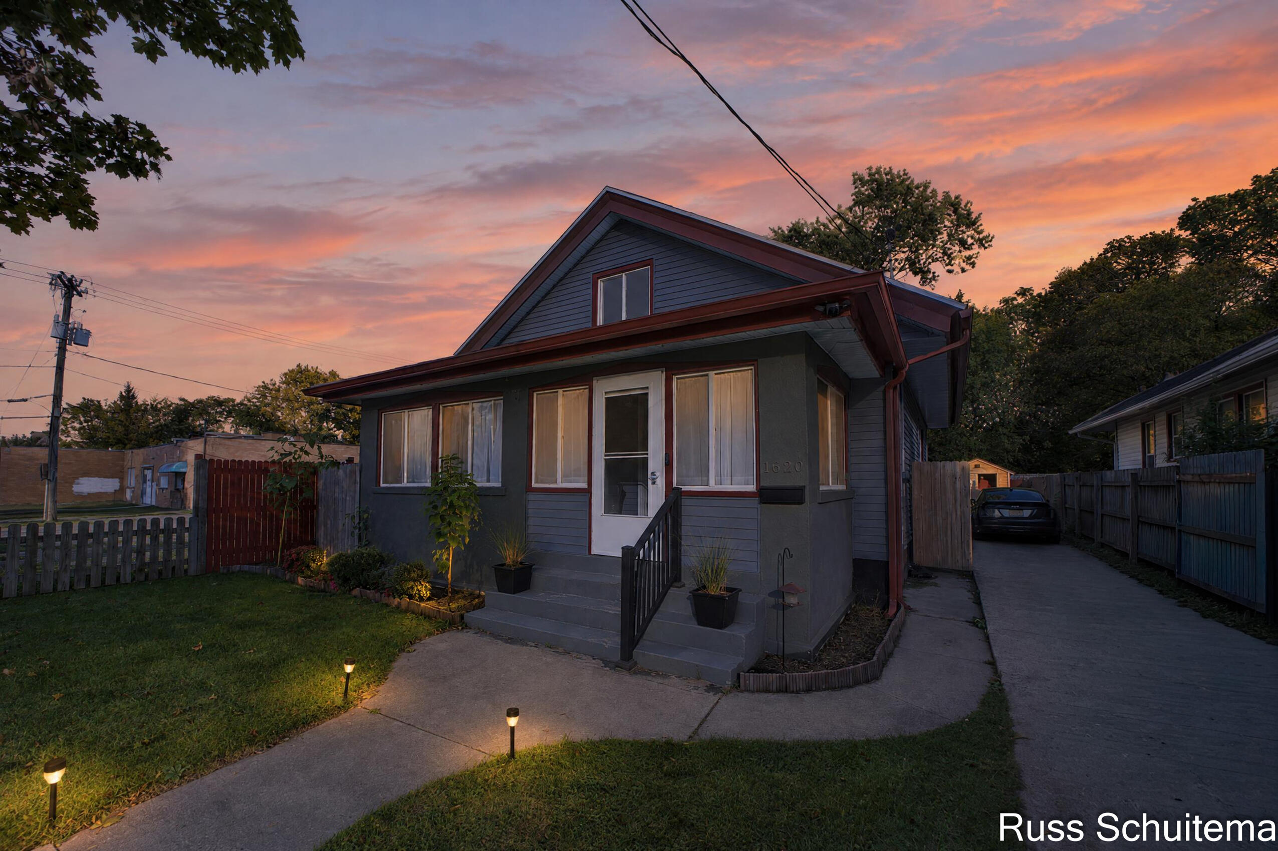 1620 Jefferson Avenue SE Grand Rapids MI 49507