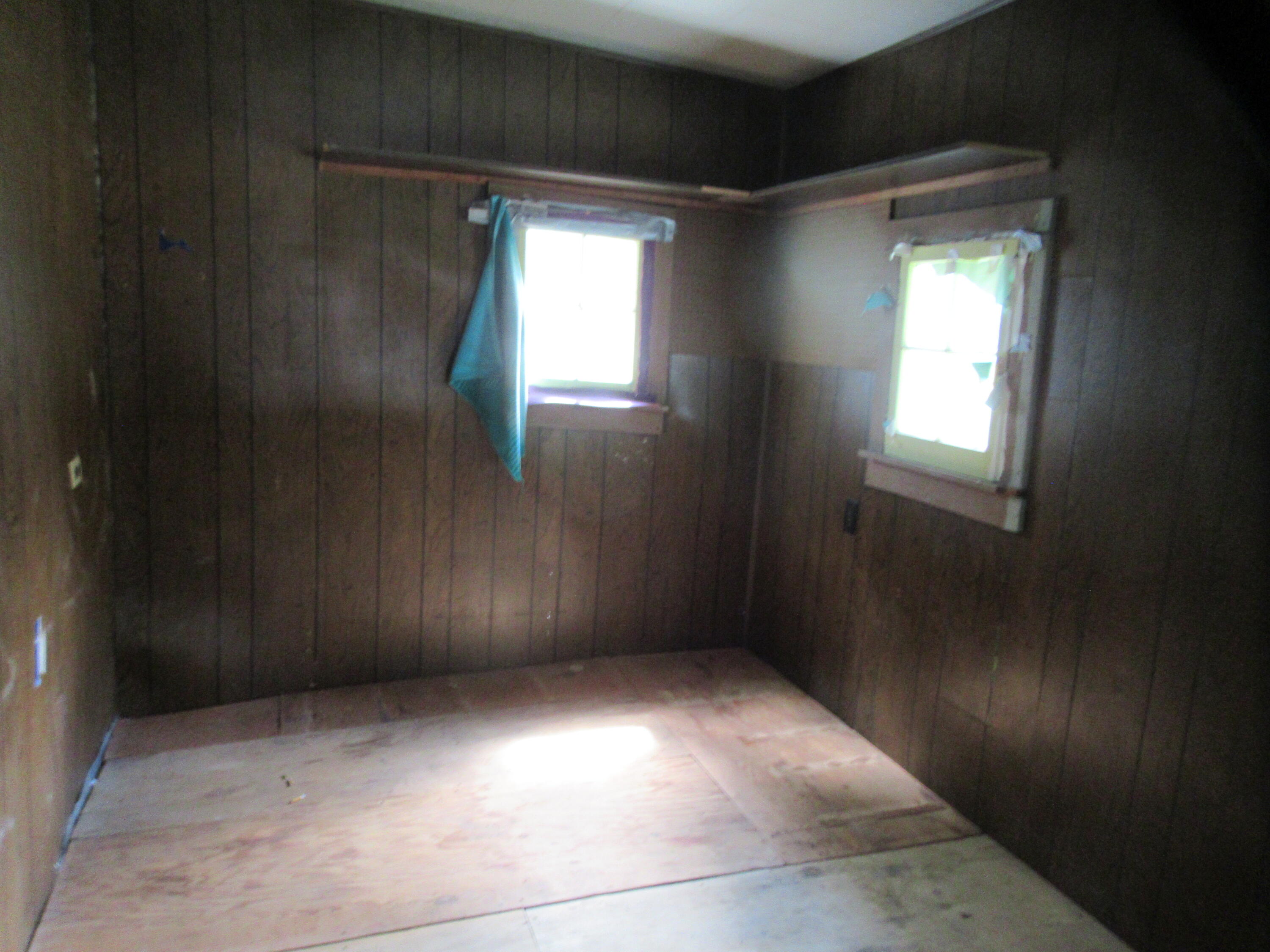 437 N Broadway Street Cassopolis MI 49031