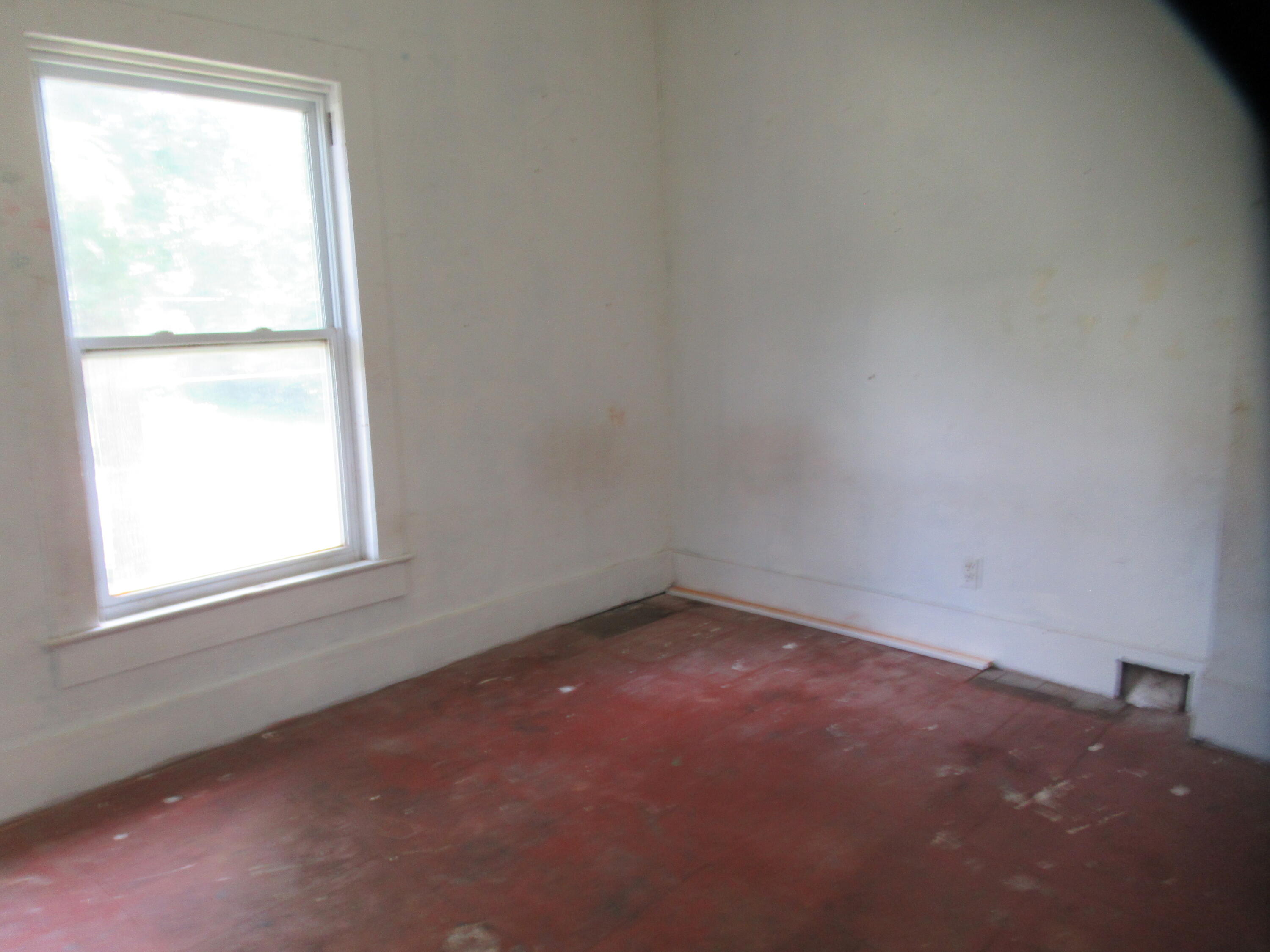 437 N Broadway Street Cassopolis MI 49031