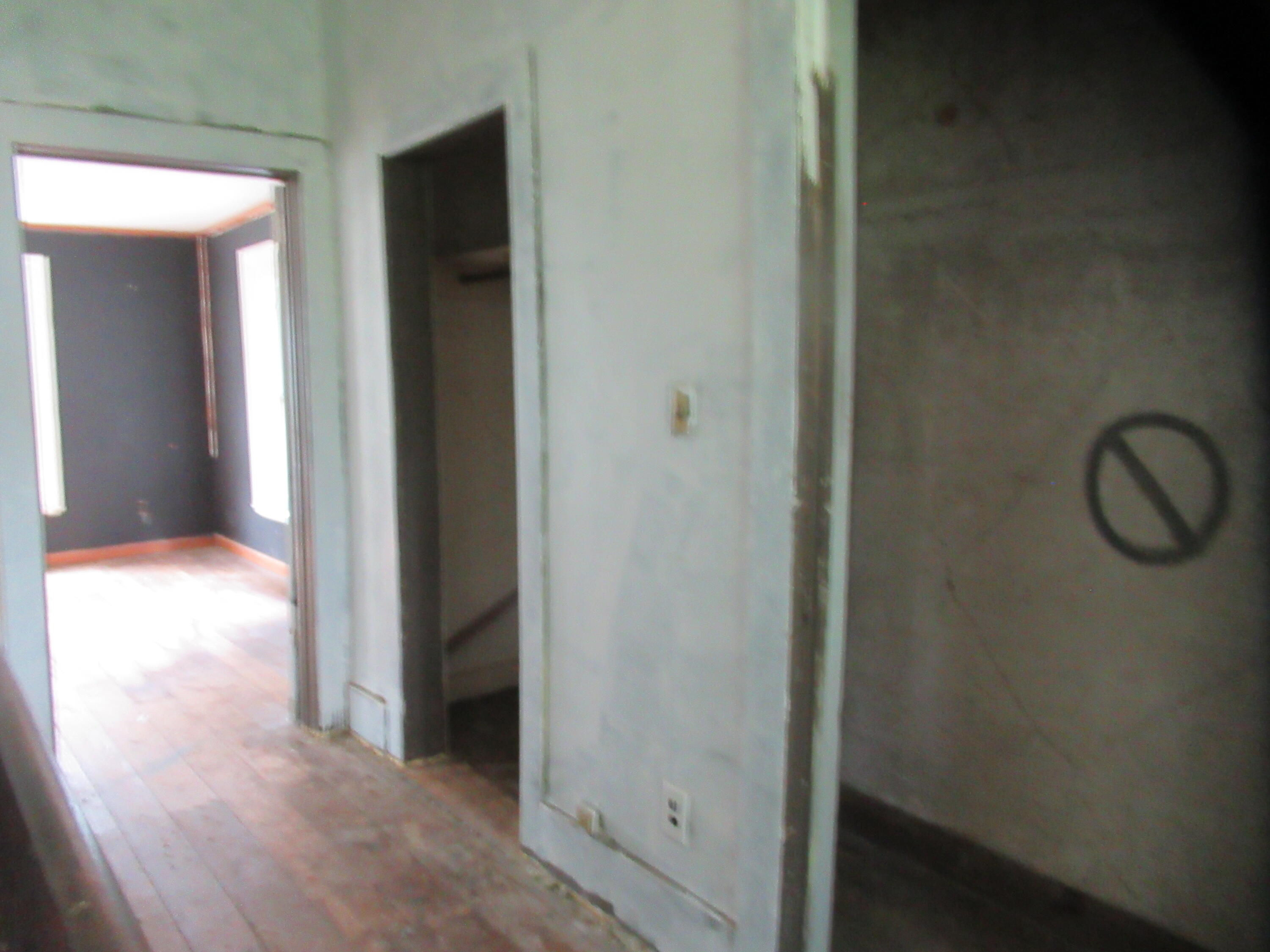437 N Broadway Street Cassopolis MI 49031