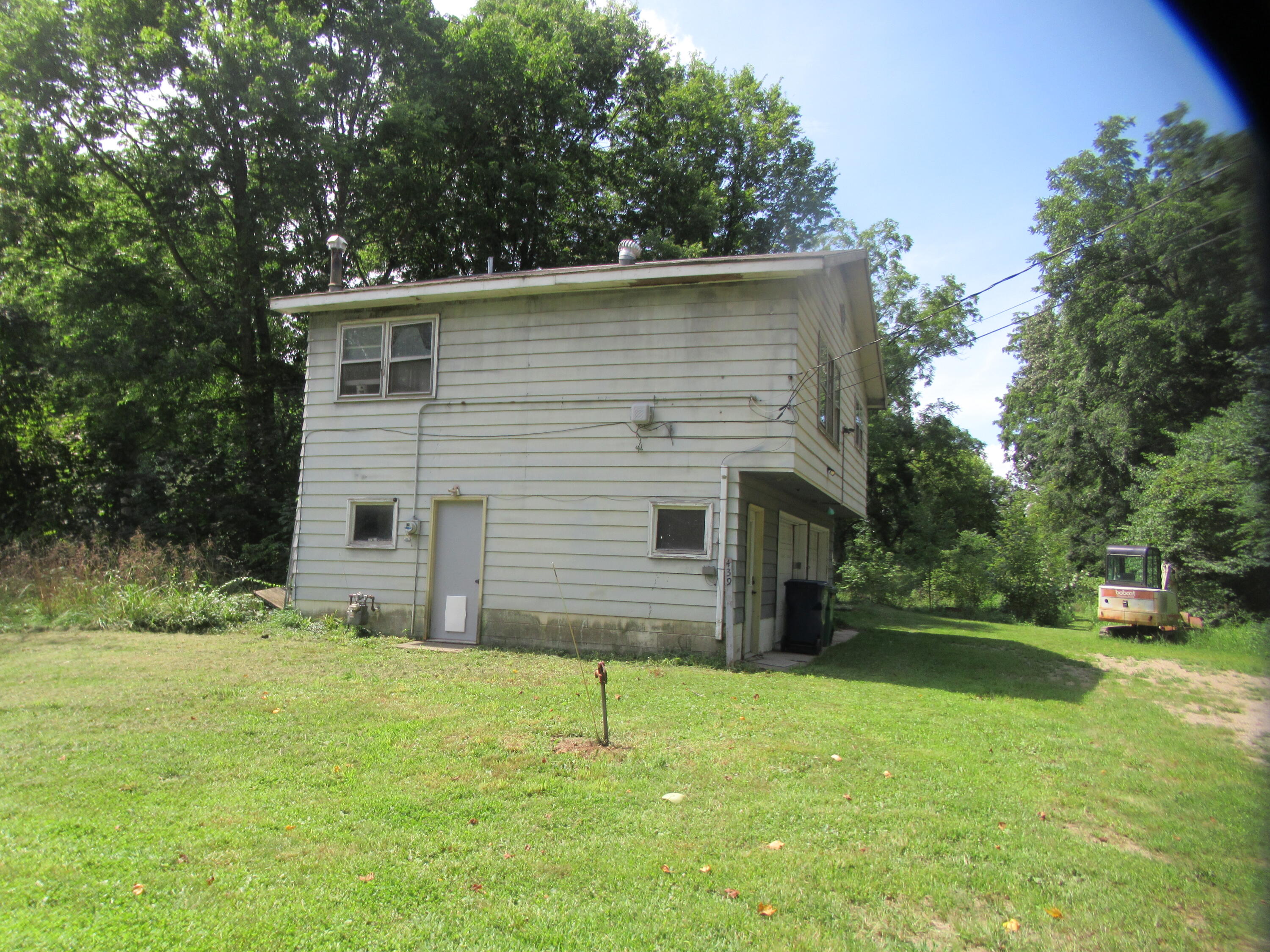437 N Broadway Street Cassopolis MI 49031