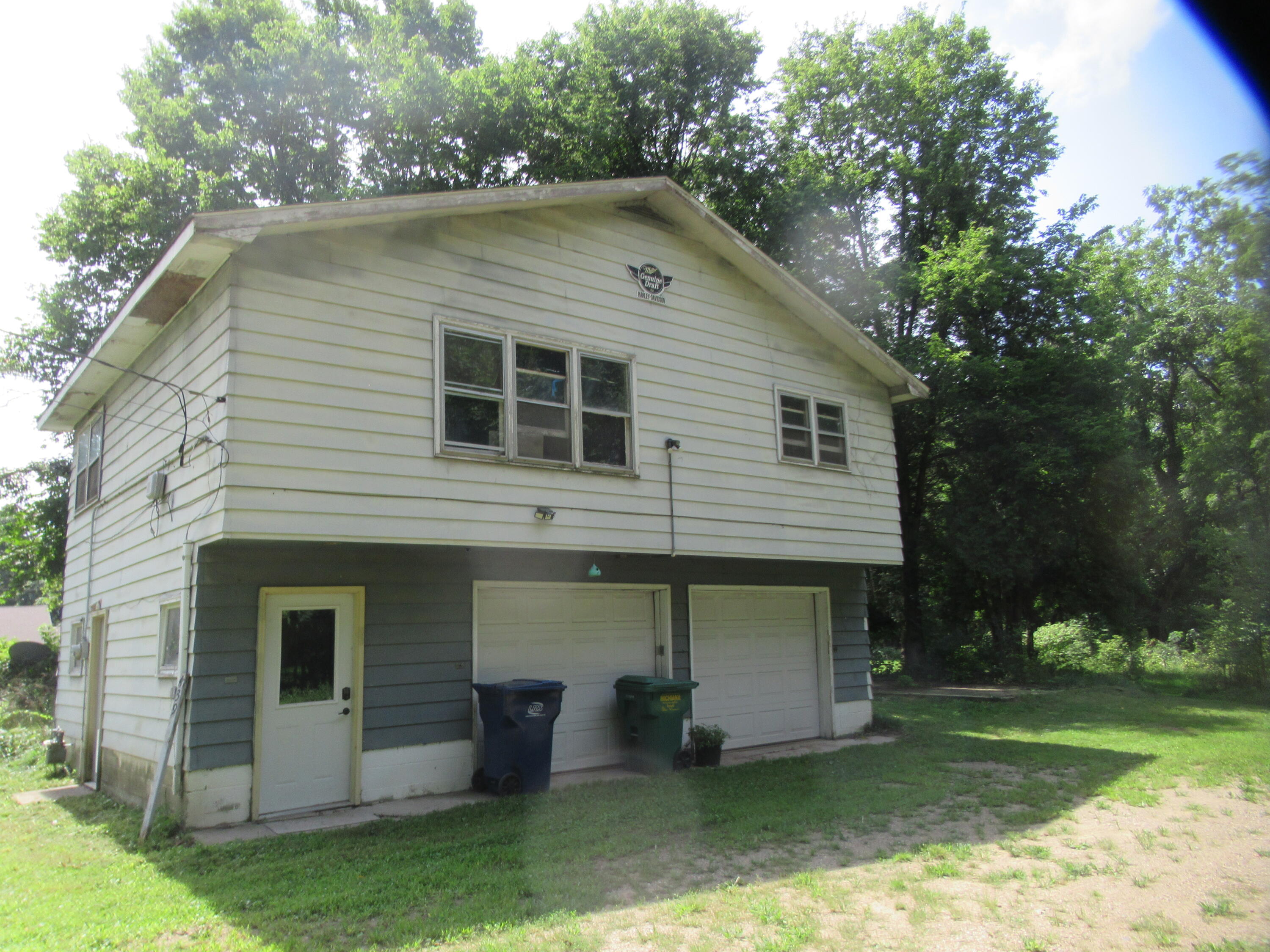 437 N Broadway Street Cassopolis MI 49031