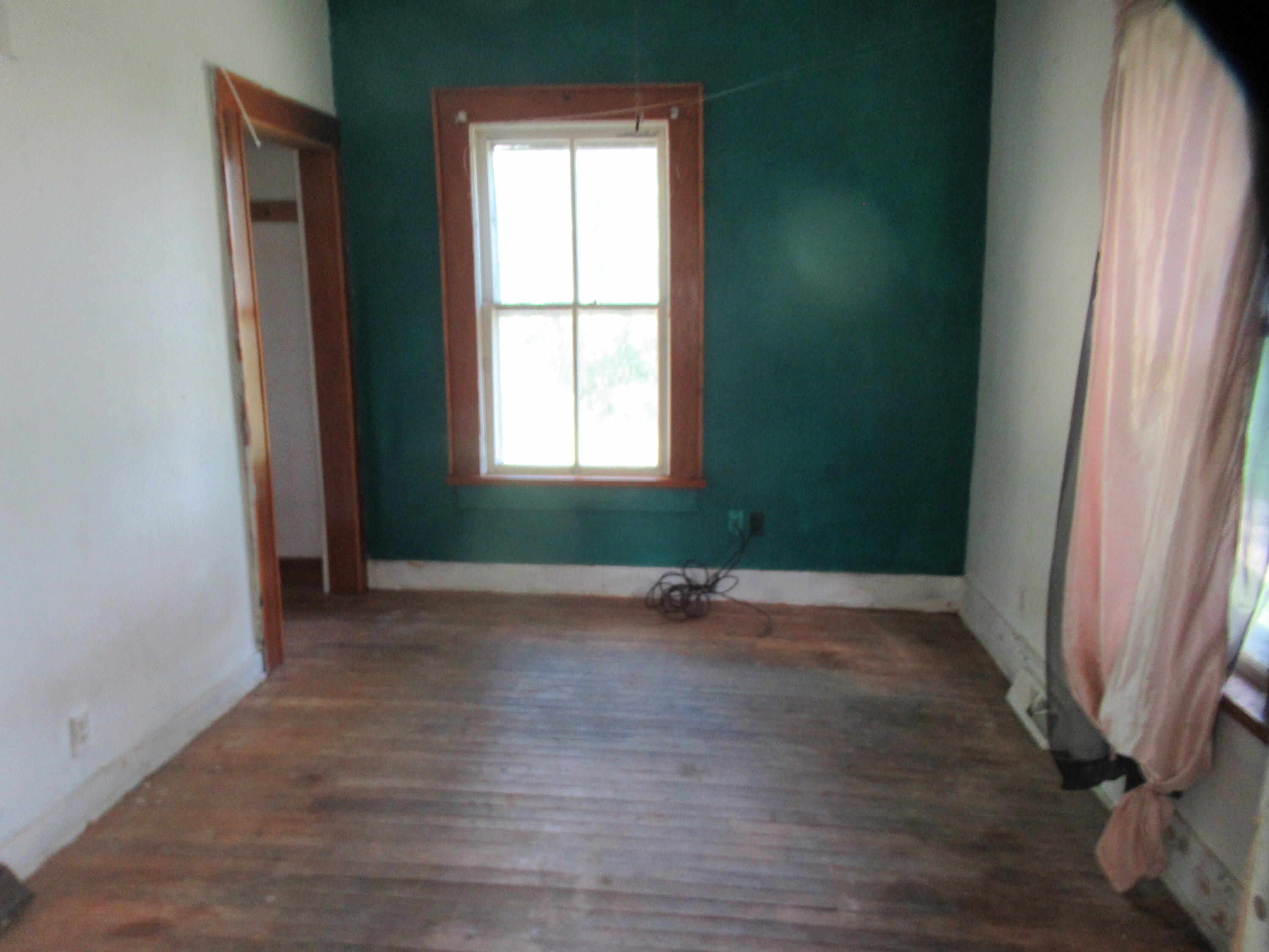 437 N Broadway Street Cassopolis MI 49031