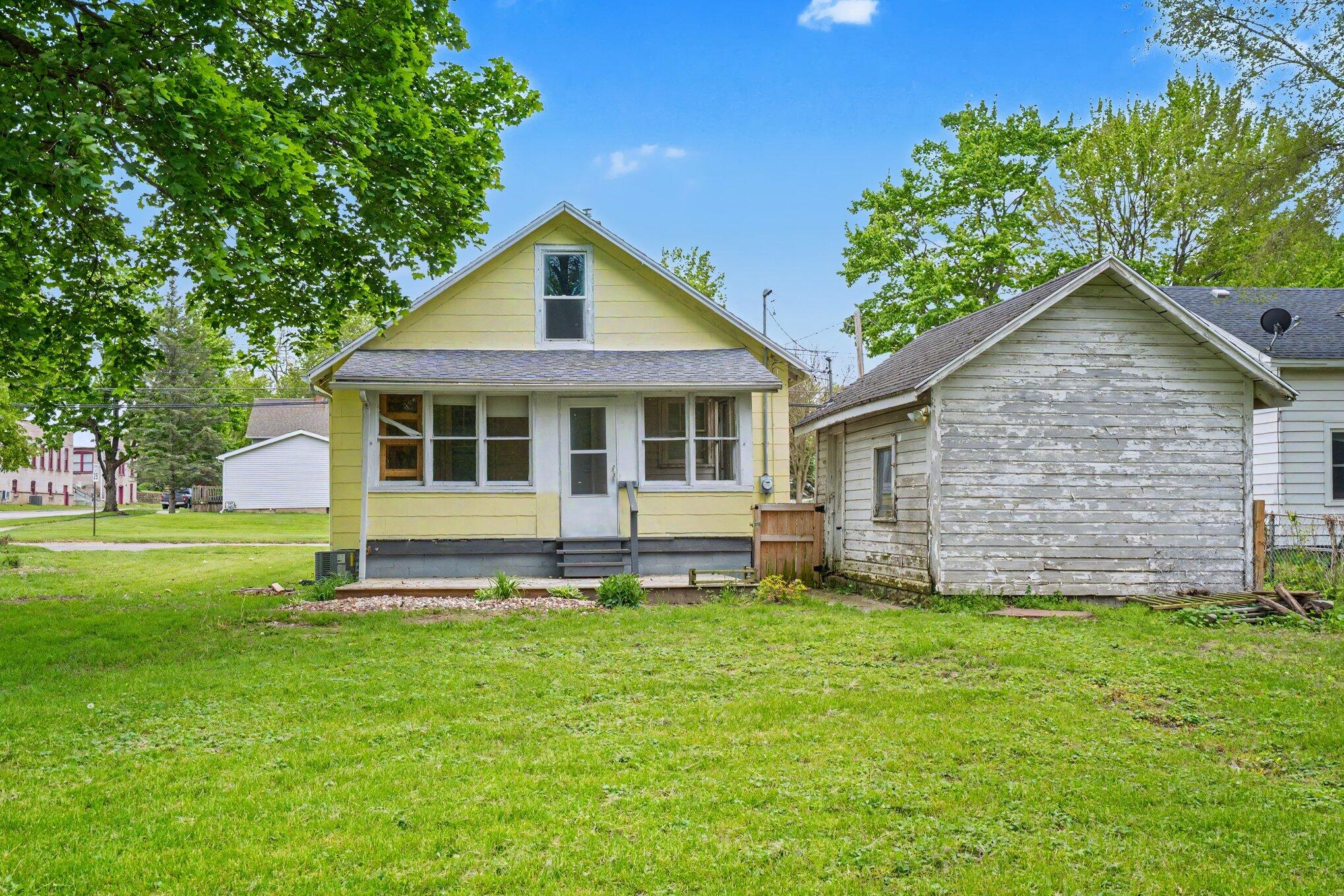 303 N Lowe Street Dowagiac MI 49047