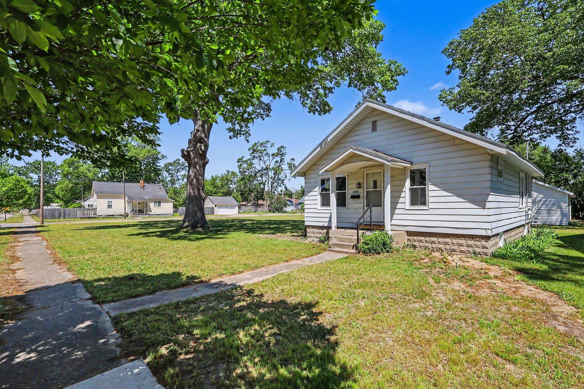 1312 Catherine Avenue Muskegon MI 49442