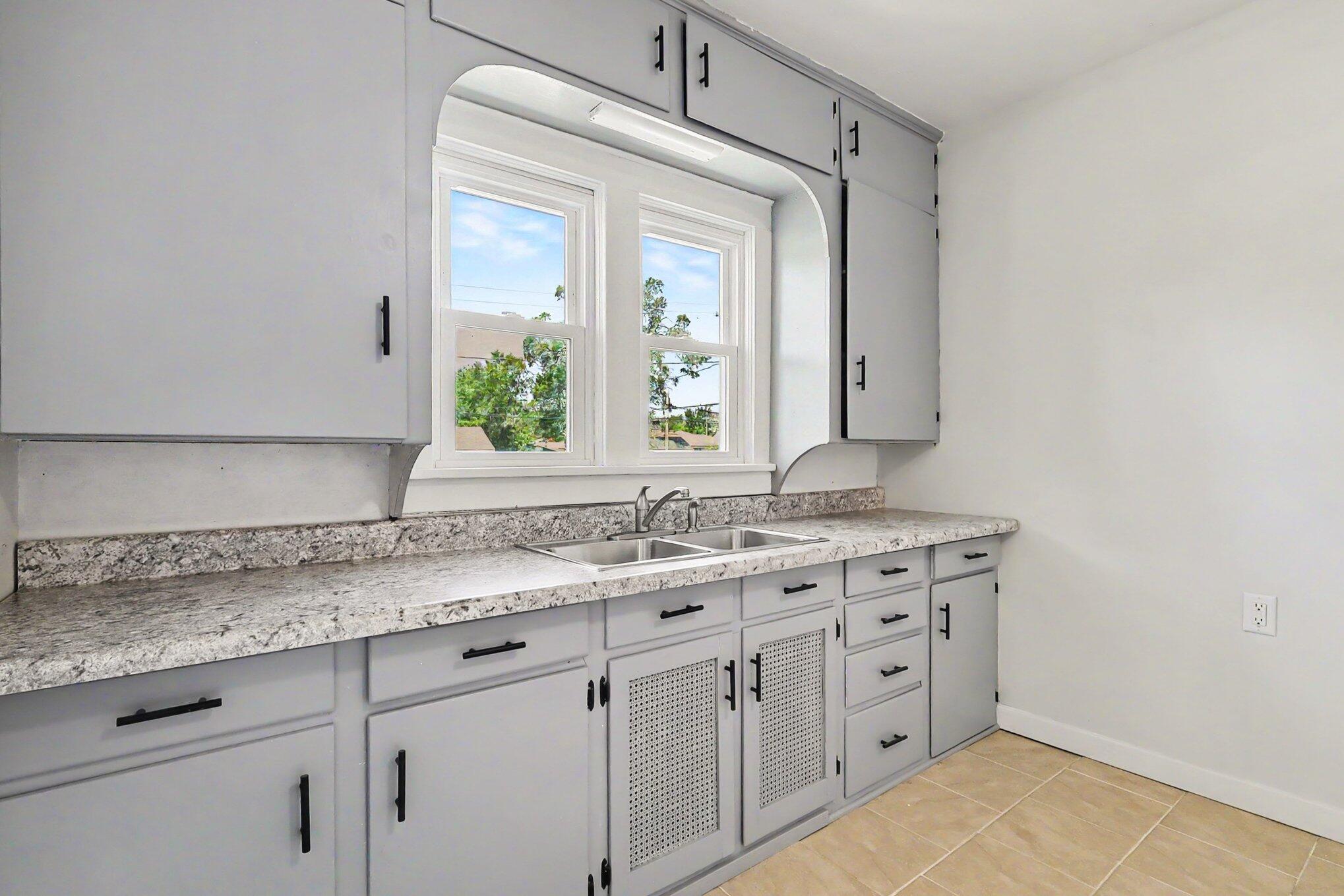 1312 Catherine Avenue Muskegon MI 49442