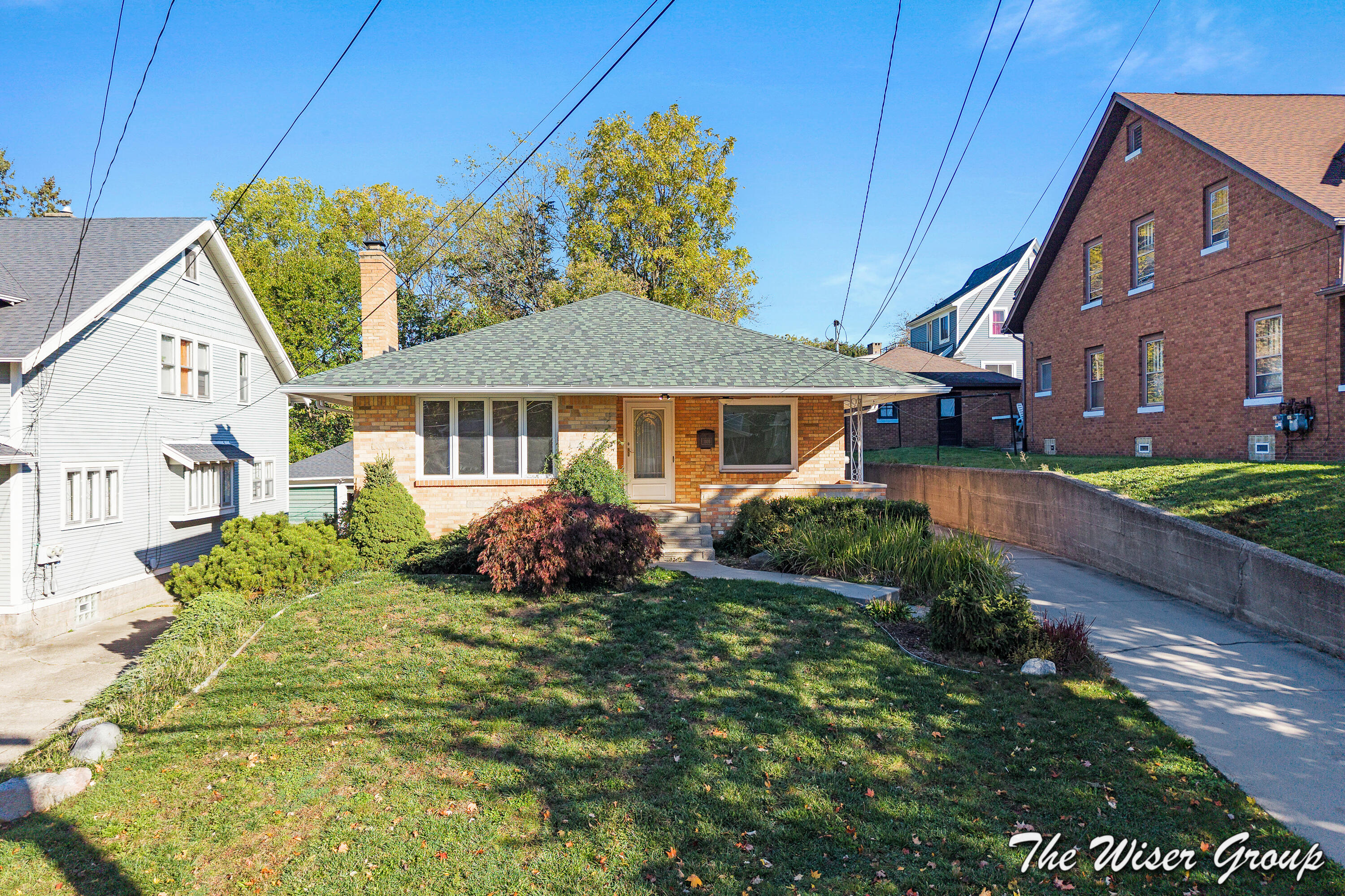 1105 4th Street NW Grand Rapids MI 49504