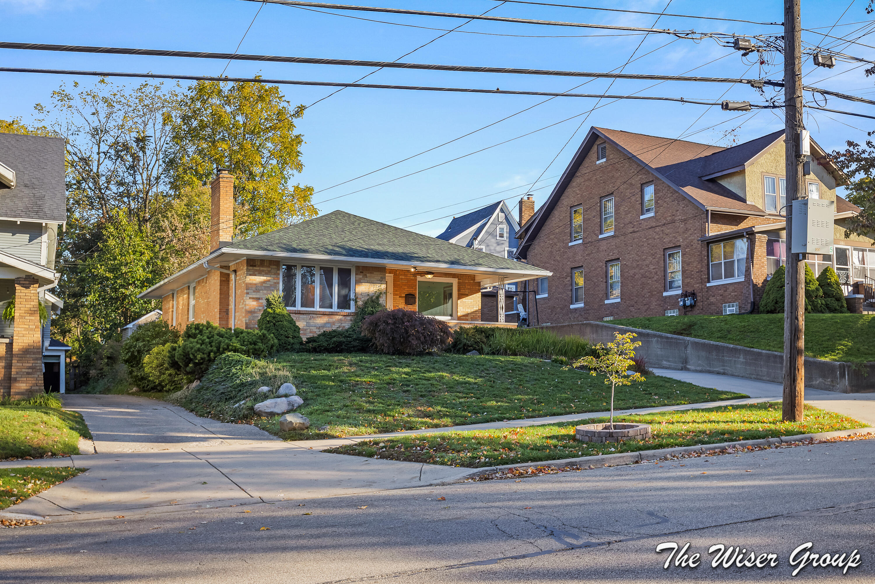1105 4th Street NW Grand Rapids MI 49504