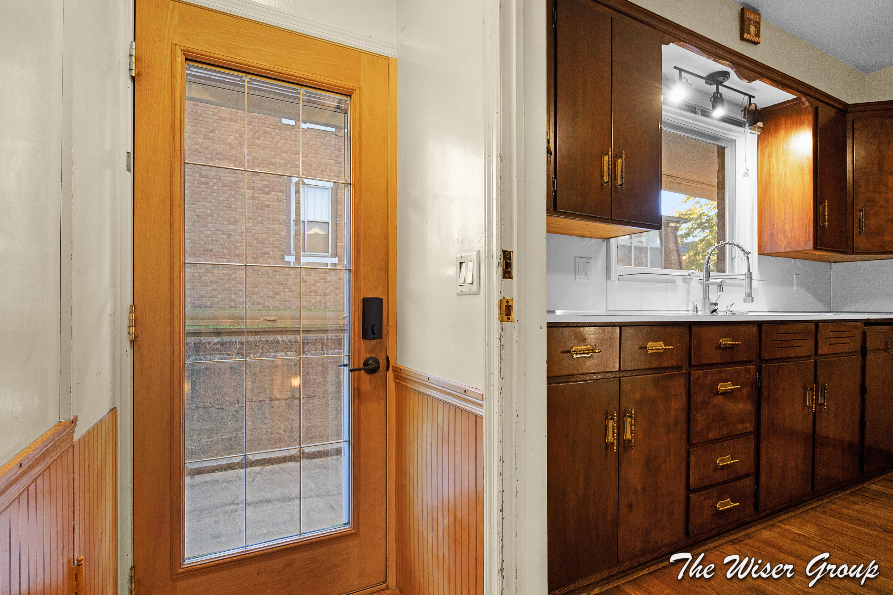 1105 4th Street NW Grand Rapids MI 49504