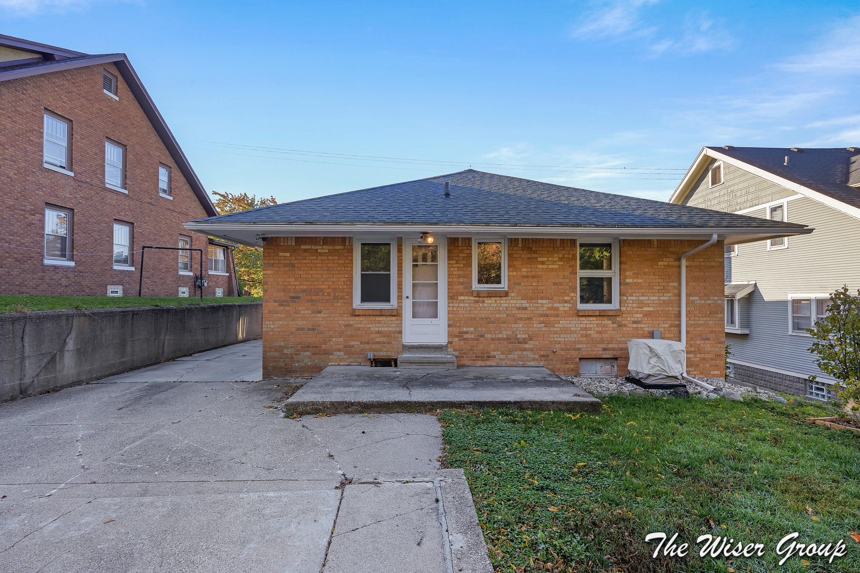 1105 4th Street NW Grand Rapids MI 49504