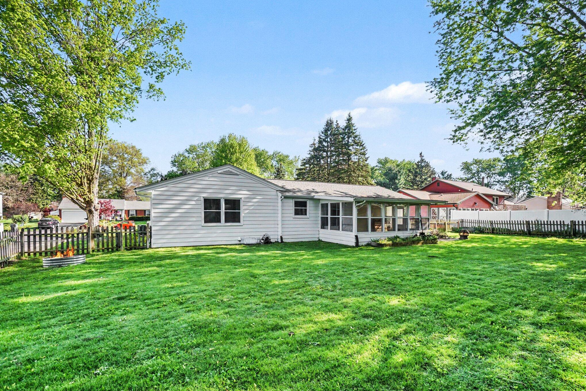 5699 Lamplighter Lane Kalamazoo MI 49009