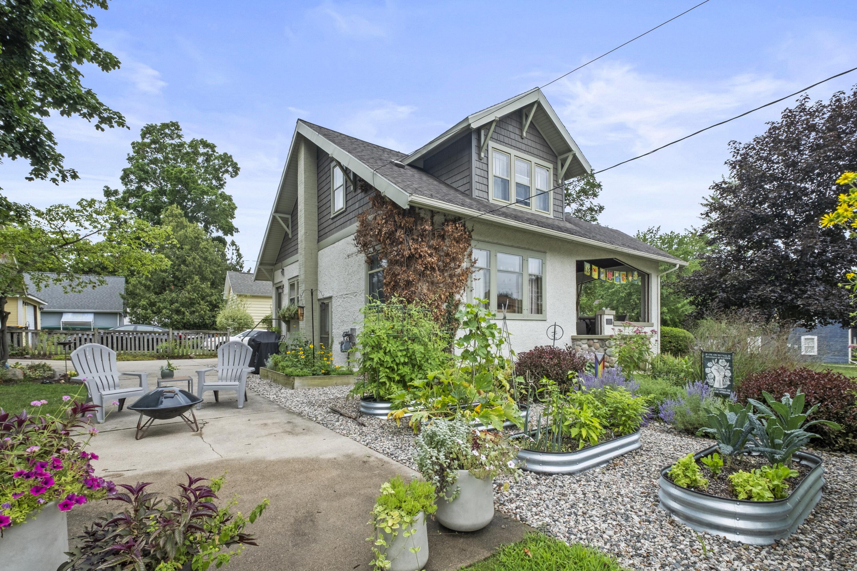 234 Courtland Street NE Rockford MI 49341