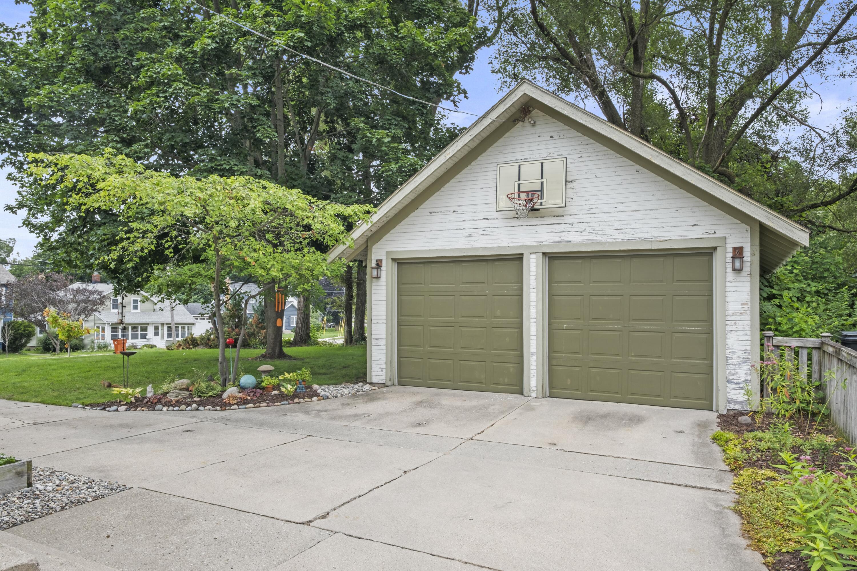 234 Courtland Street NE Rockford MI 49341