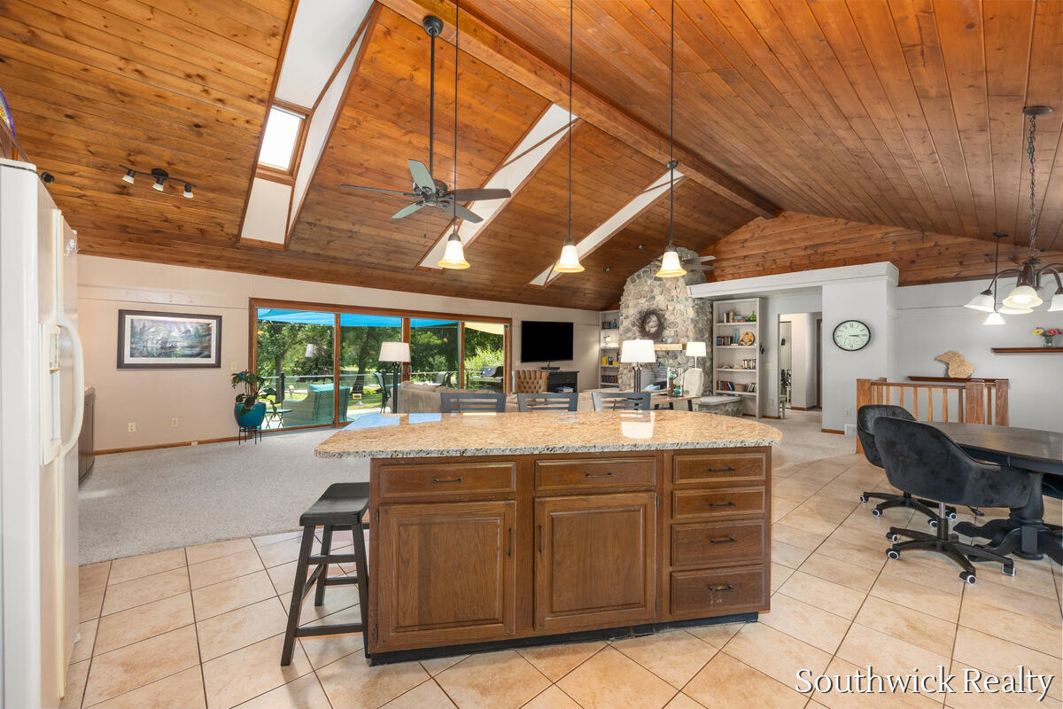 2484 Shadow Lake Court NE Grand Rapids MI 49505