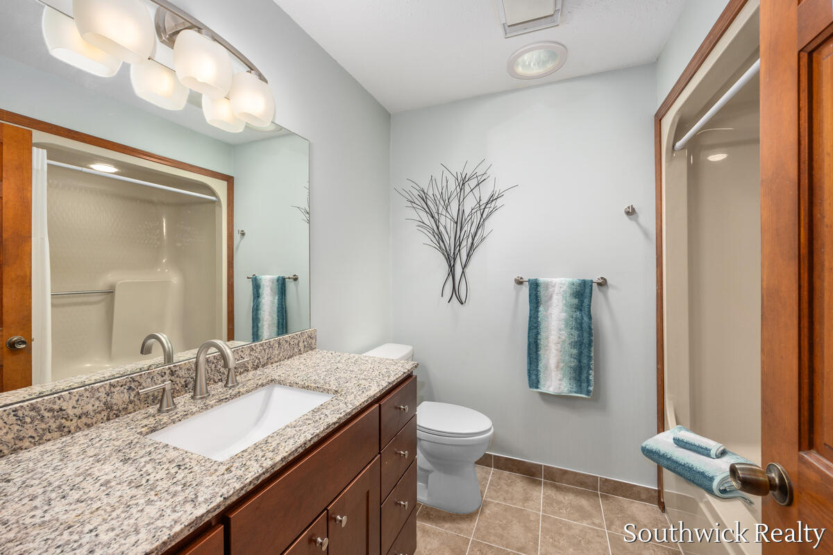 2484 Shadow Lake Court NE Grand Rapids MI 49505