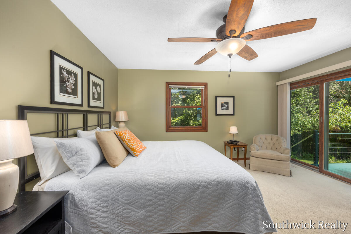 2484 Shadow Lake Court NE Grand Rapids MI 49505