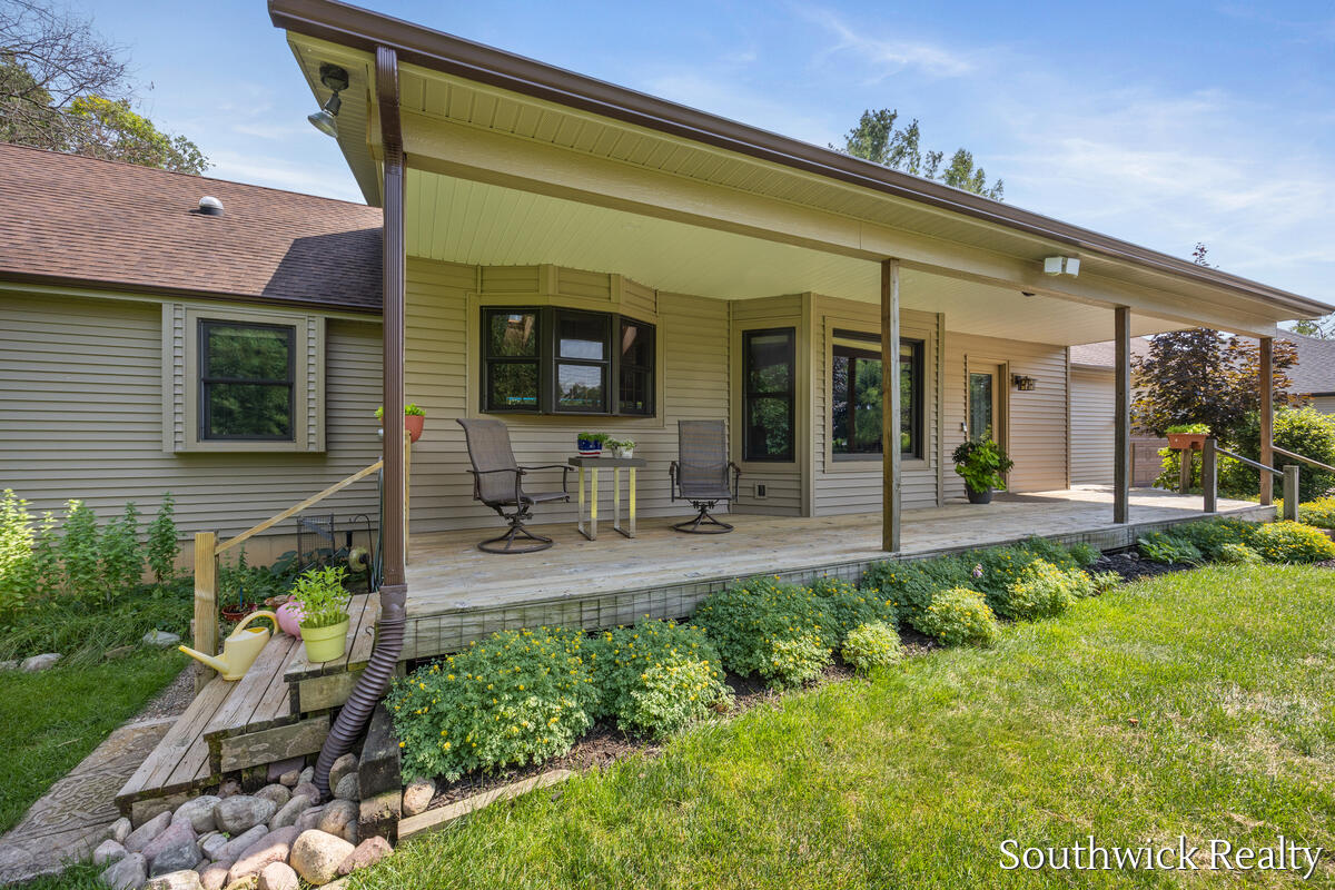 2484 Shadow Lake Court NE Grand Rapids MI 49505
