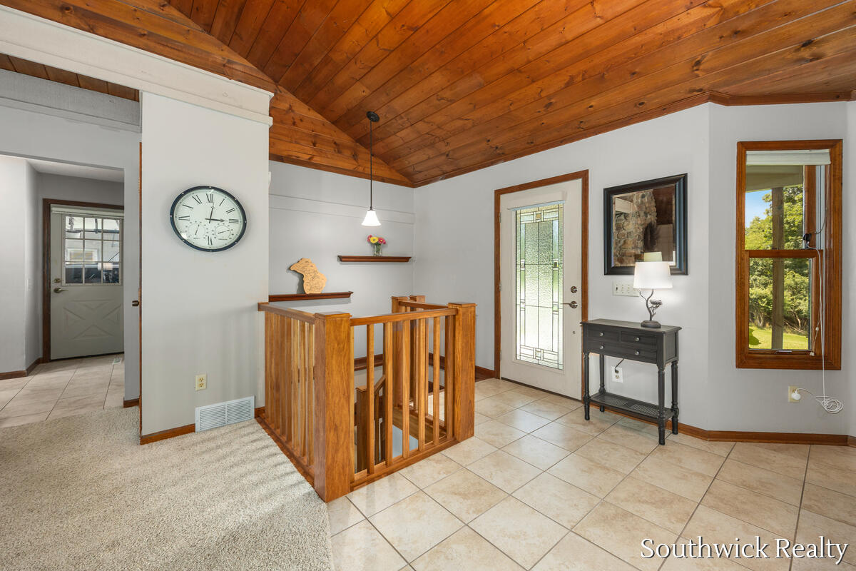 2484 Shadow Lake Court NE Grand Rapids MI 49505