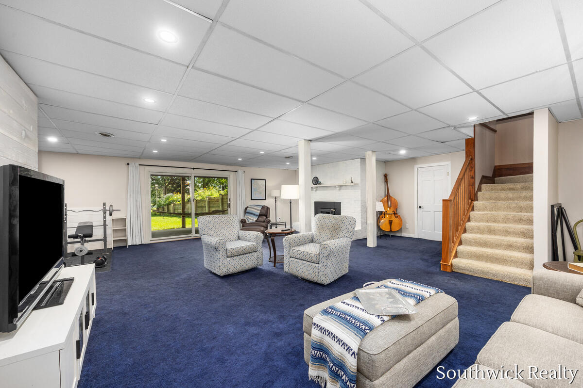 2484 Shadow Lake Court NE Grand Rapids MI 49505