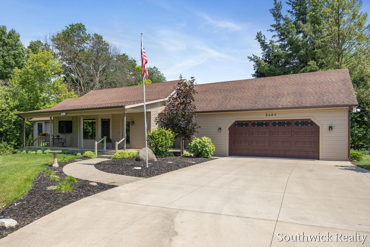2484 Shadow Lake Court NE Grand Rapids MI 49505