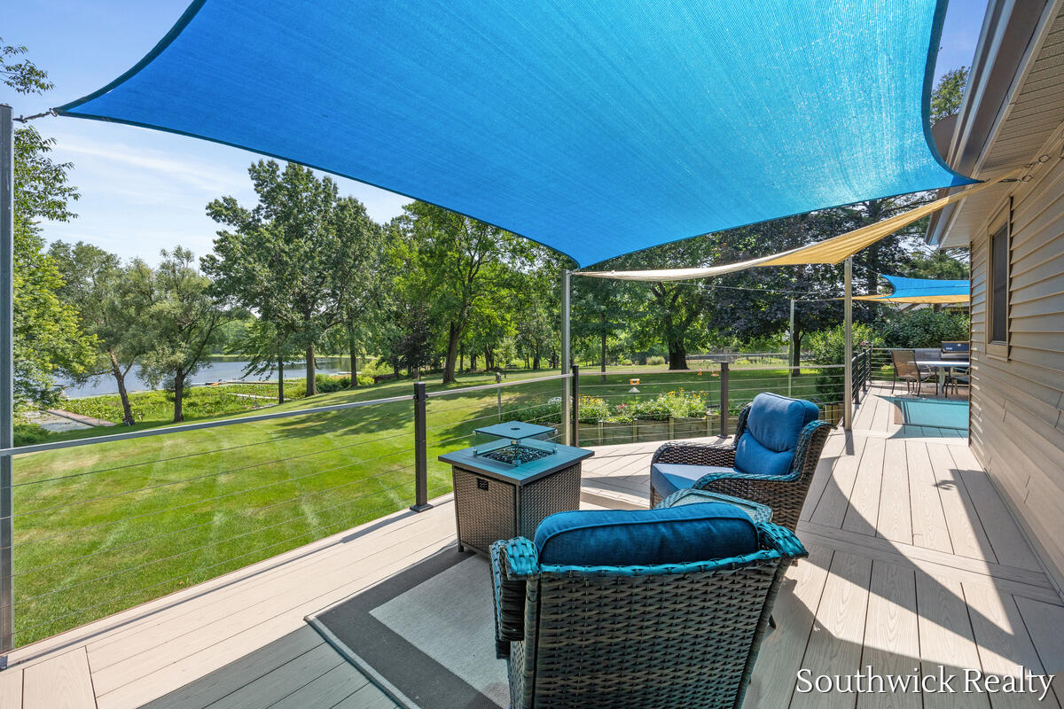 2484 Shadow Lake Court NE Grand Rapids MI 49505