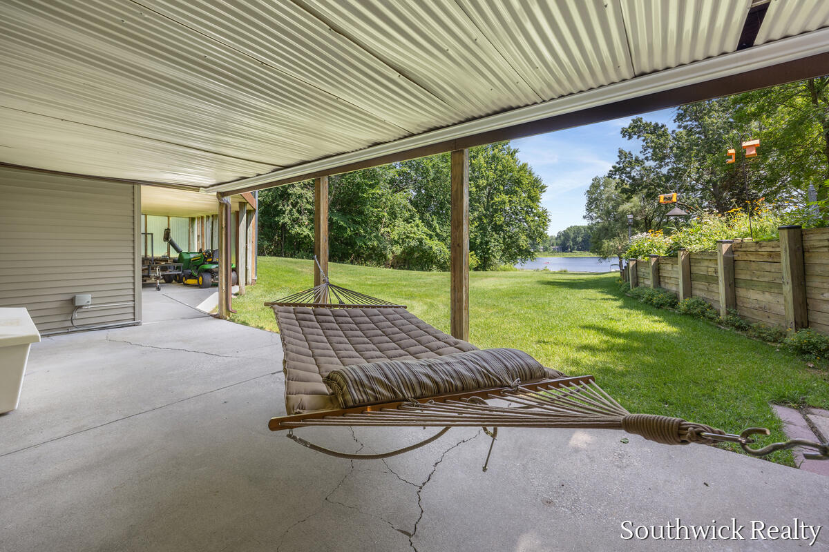 2484 Shadow Lake Court NE Grand Rapids MI 49505