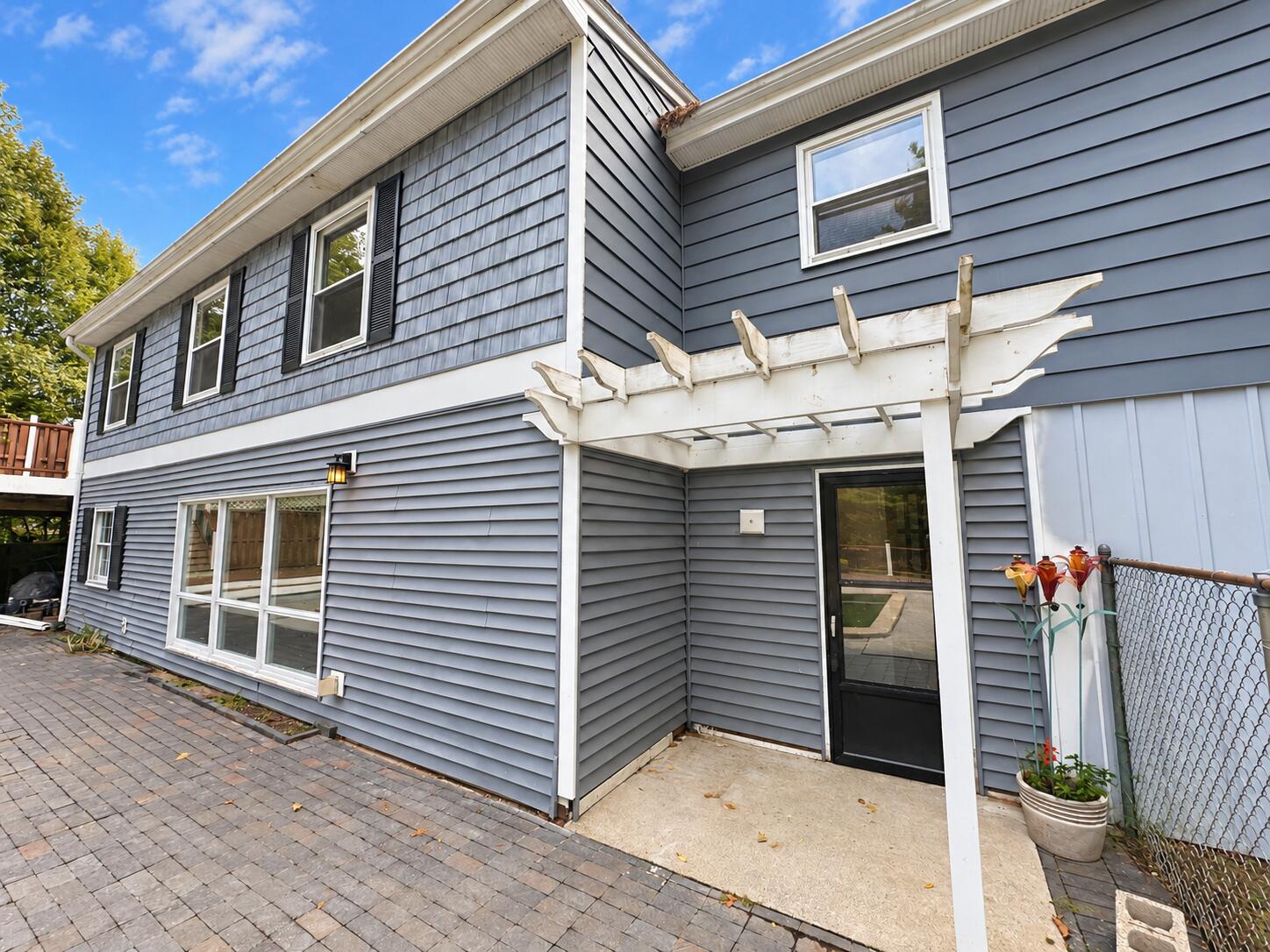 2134 Sycamore Lane Kalamazoo MI 49008